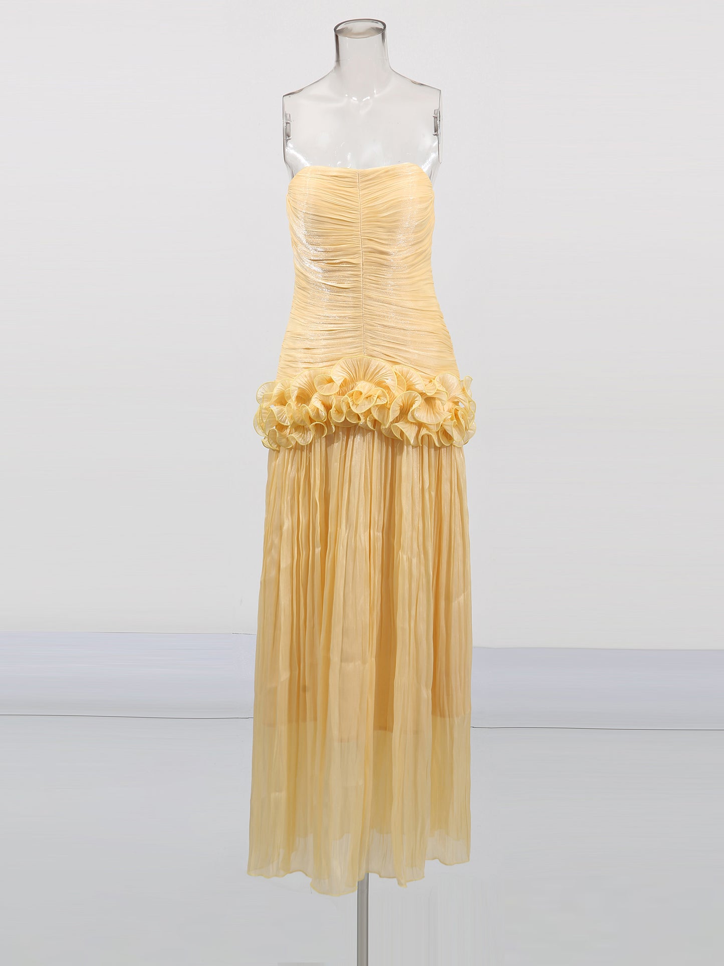 Elegant Yellow Strapless Maxi Dress with Ruffled Detail