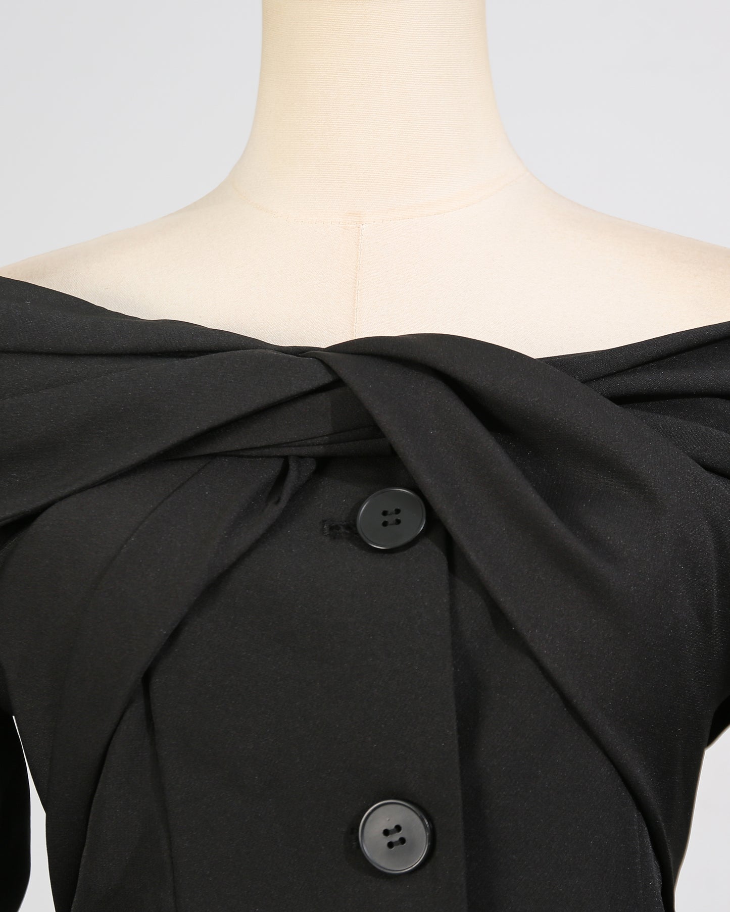 Black Off-Shoulder Fitted Blazer