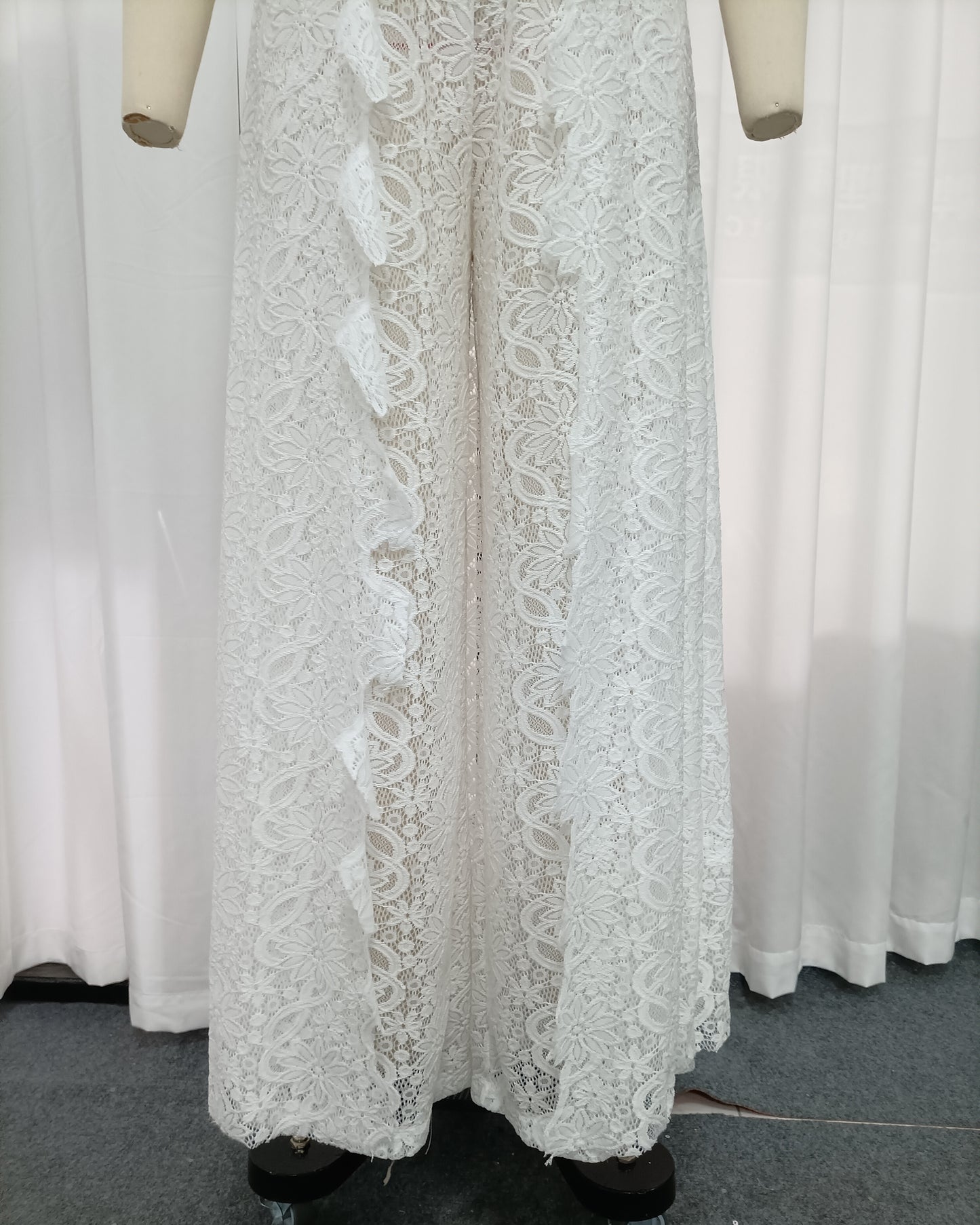 White Stand Collar Lace Top Wide Leg Pants Set