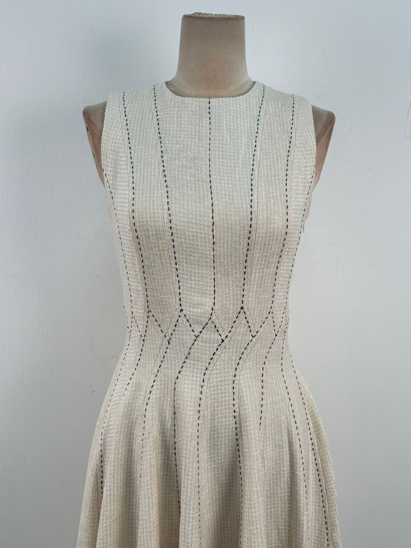 Elegant Minimalist Pleated Sleeveless Maxi Dress