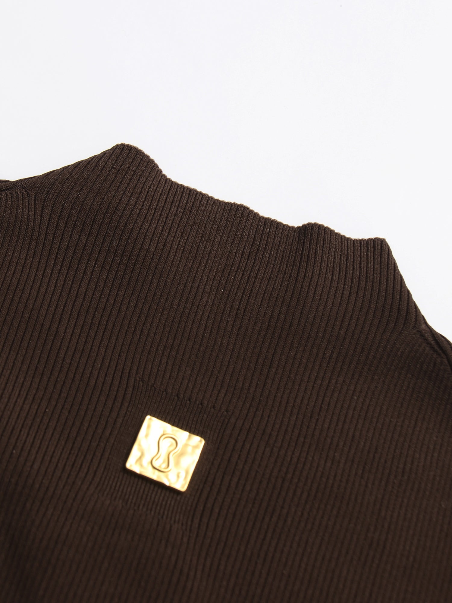Coffee Ribbed Sweater with Gold Keyhole Embellishment - SISPELL