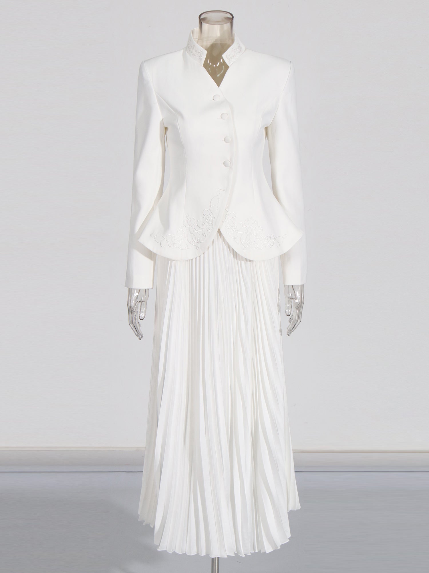 Elegant White Embroidered Jacket and Pleated Maxi Skirt Suit - SISPELL