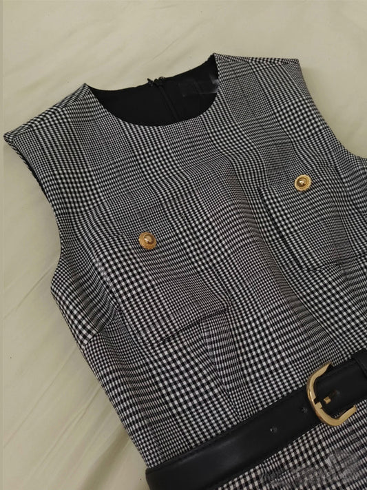 Round Neck Sleeveless Short Dress