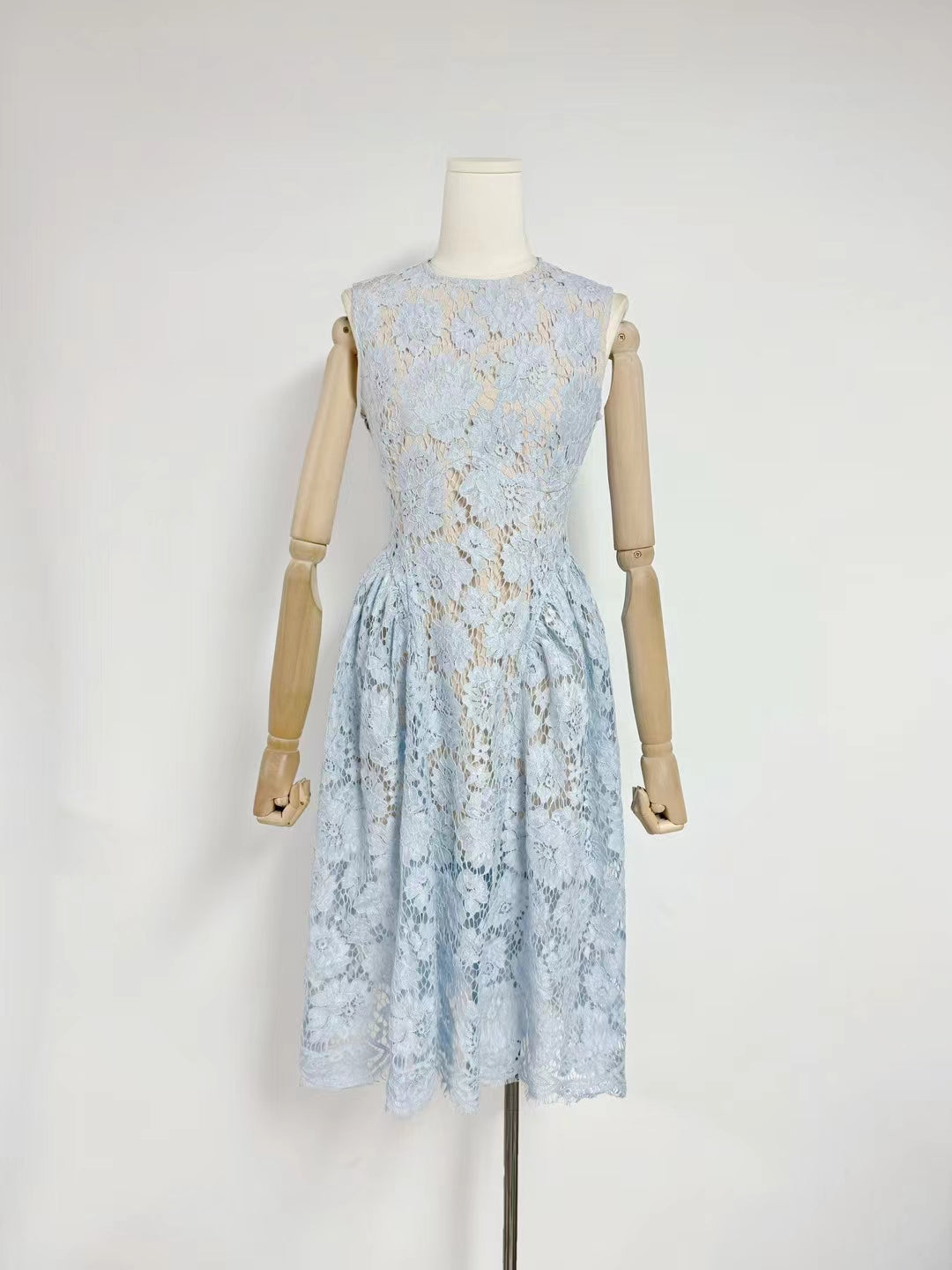Temperament Sleeveless Midi Dress