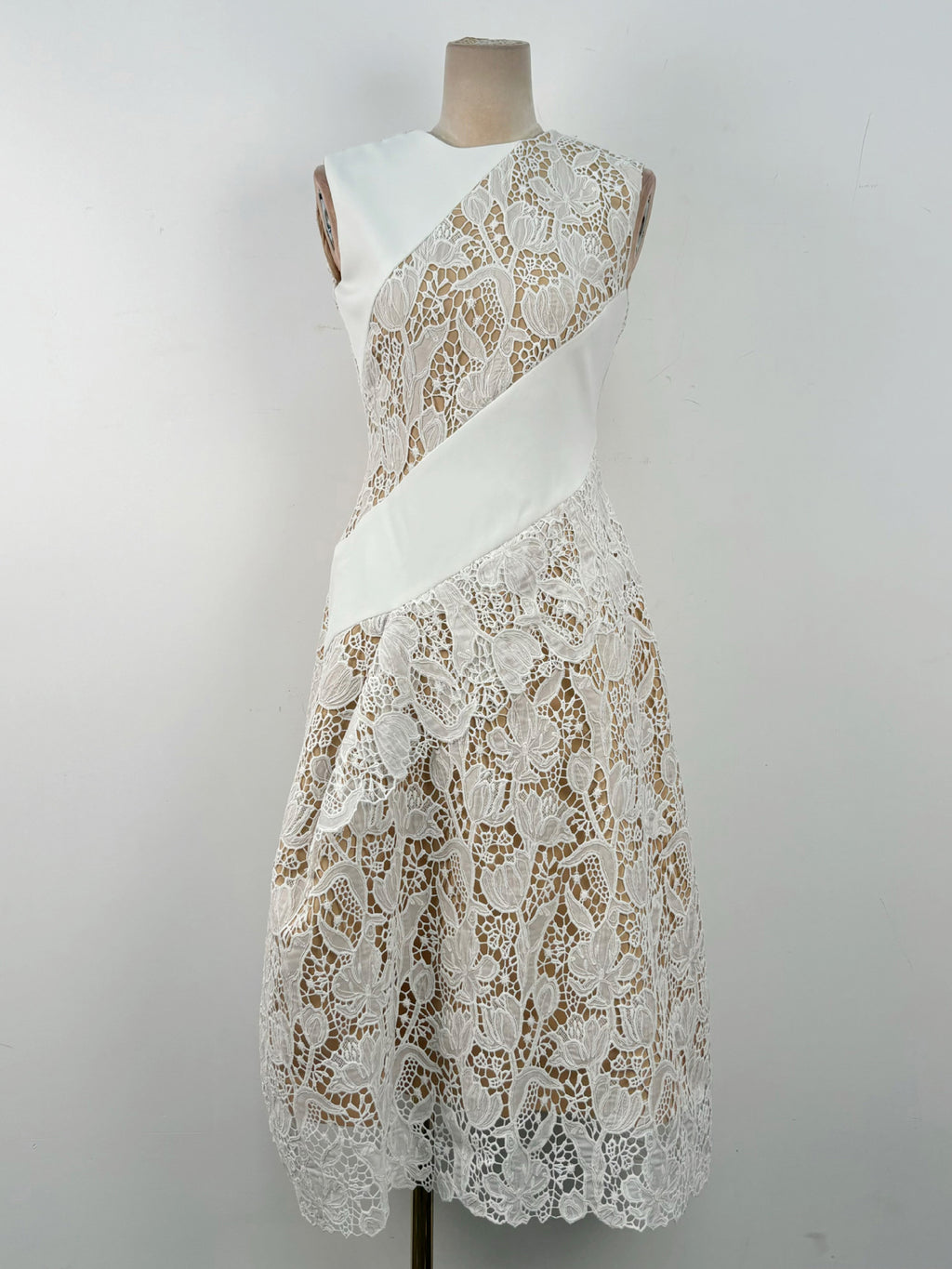 Patchwork Lace Sleeveless Midi Dress