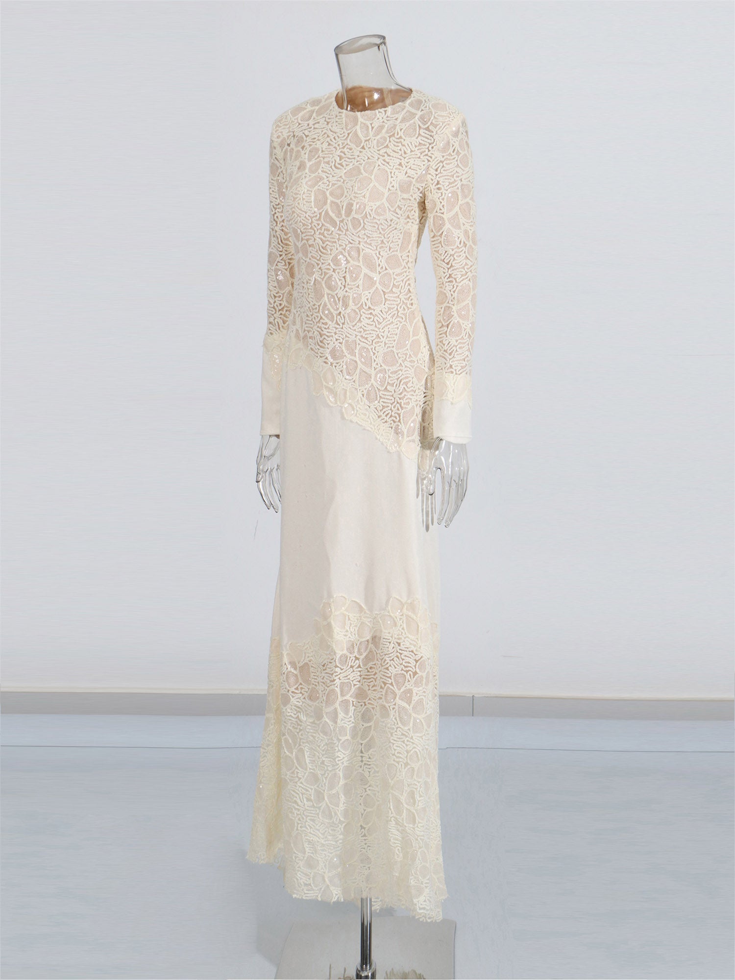 Elegant Cream Lace Long-Sleeve Maxi Dress