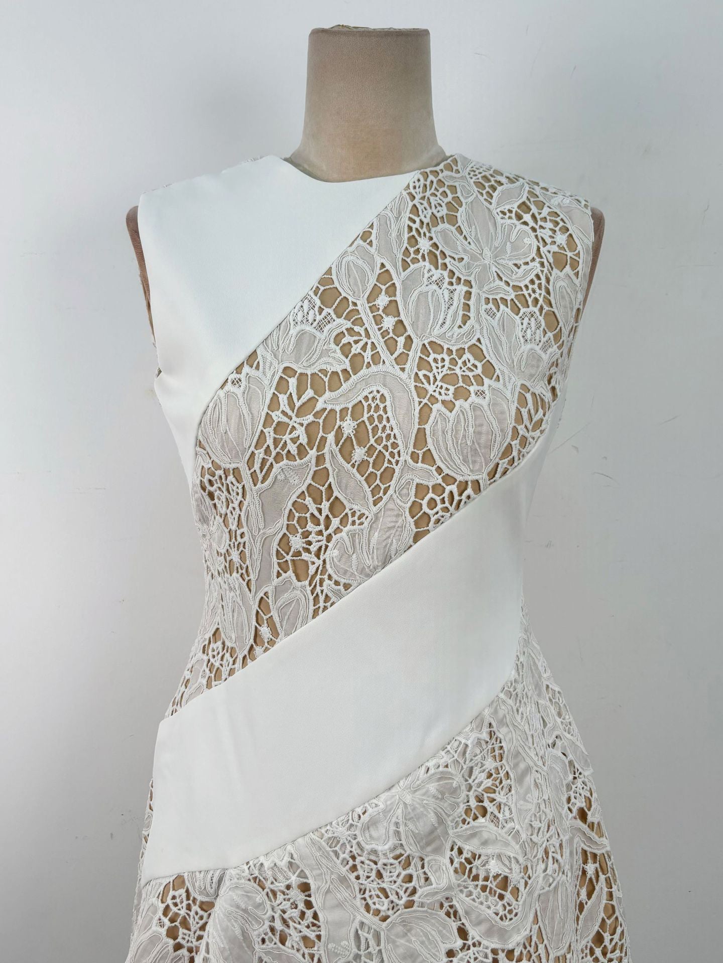 Patchwork Lace Sleeveless Midi Dress