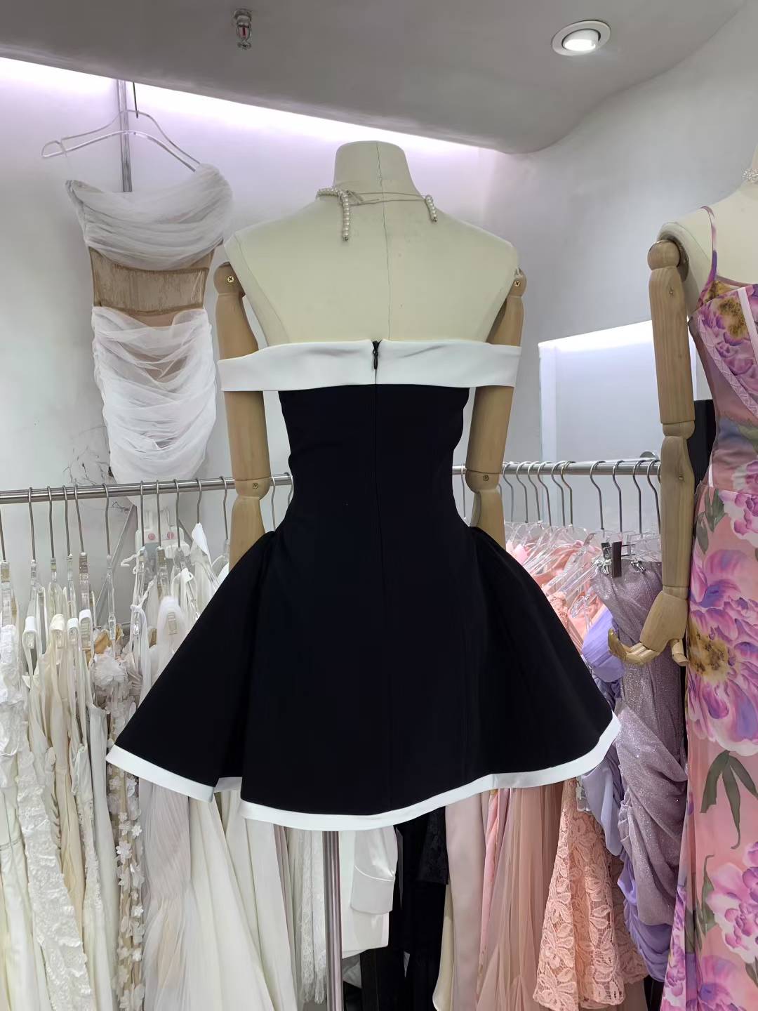 Hit Color Off Shoulder Short Dress