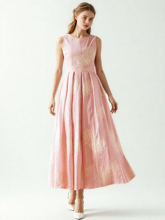 Elegant Sleeveless Pleated Long Dress