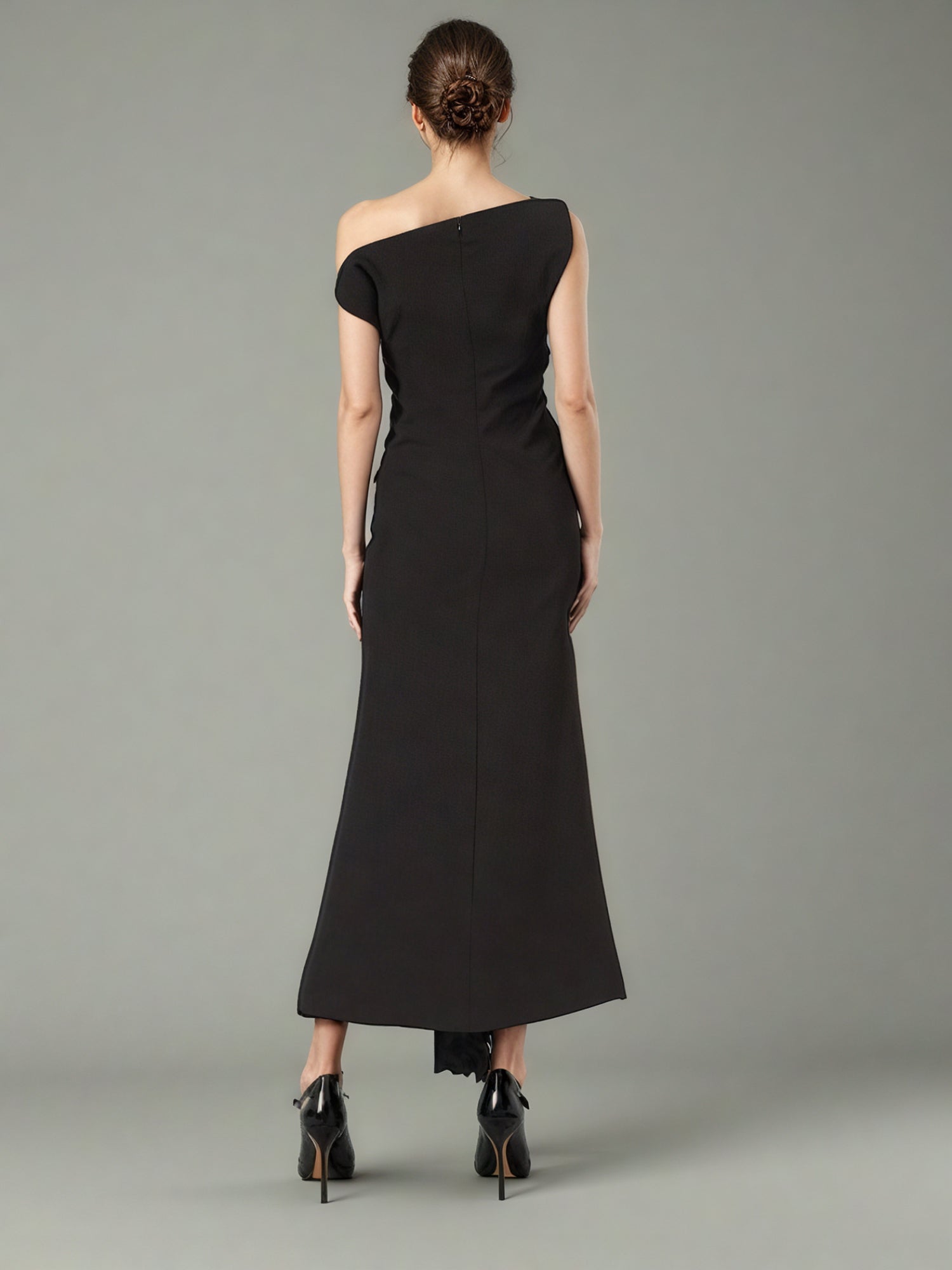 Glamorous One - Shoulder Pleated Black Maxi Dress