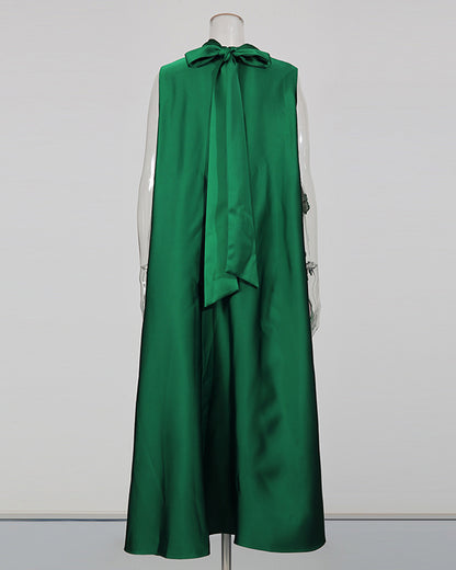 Green Sleeveless Midi Dress with Floral Lace & Pearl