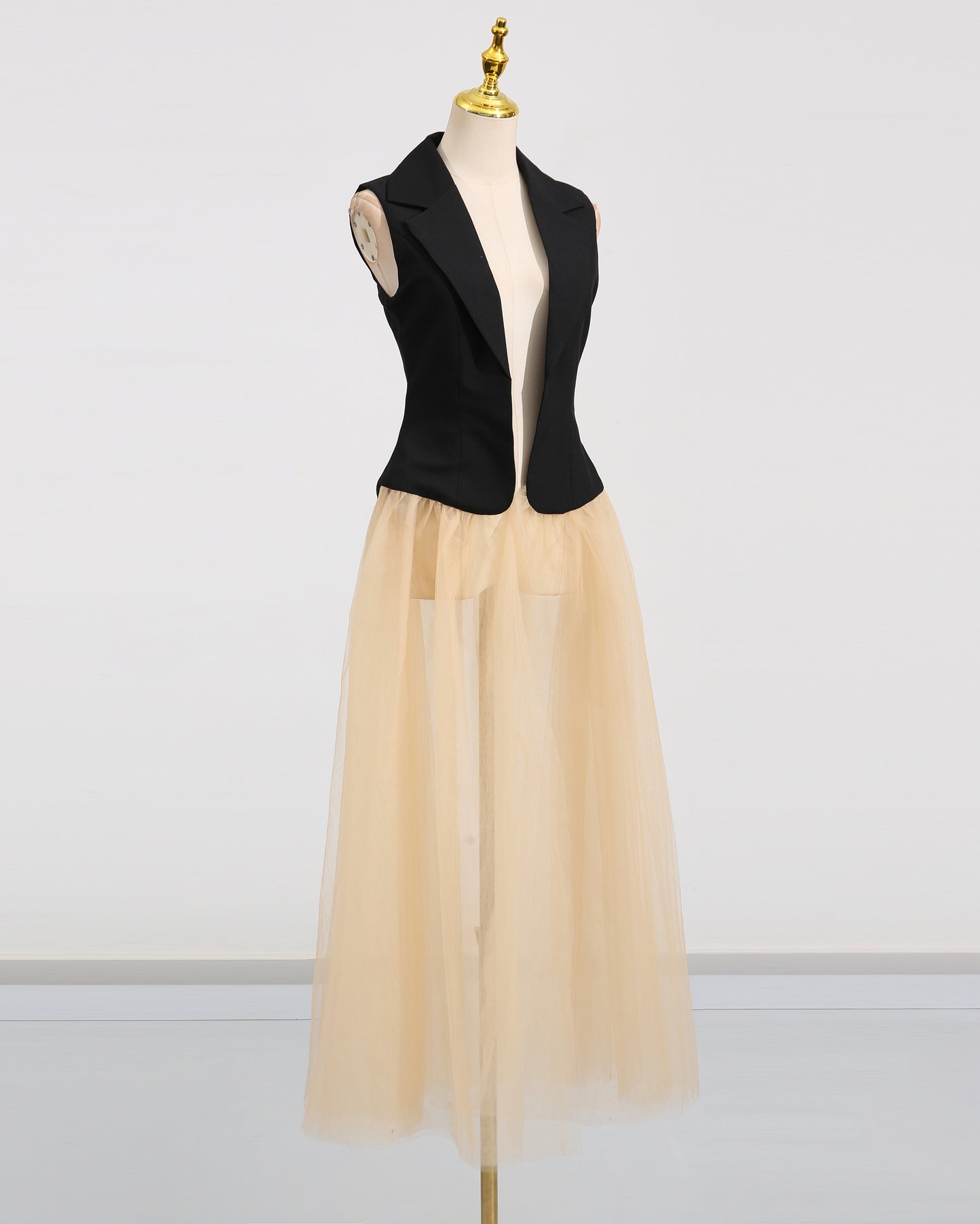 Black Apricot Sleeveless Mesh Jacket