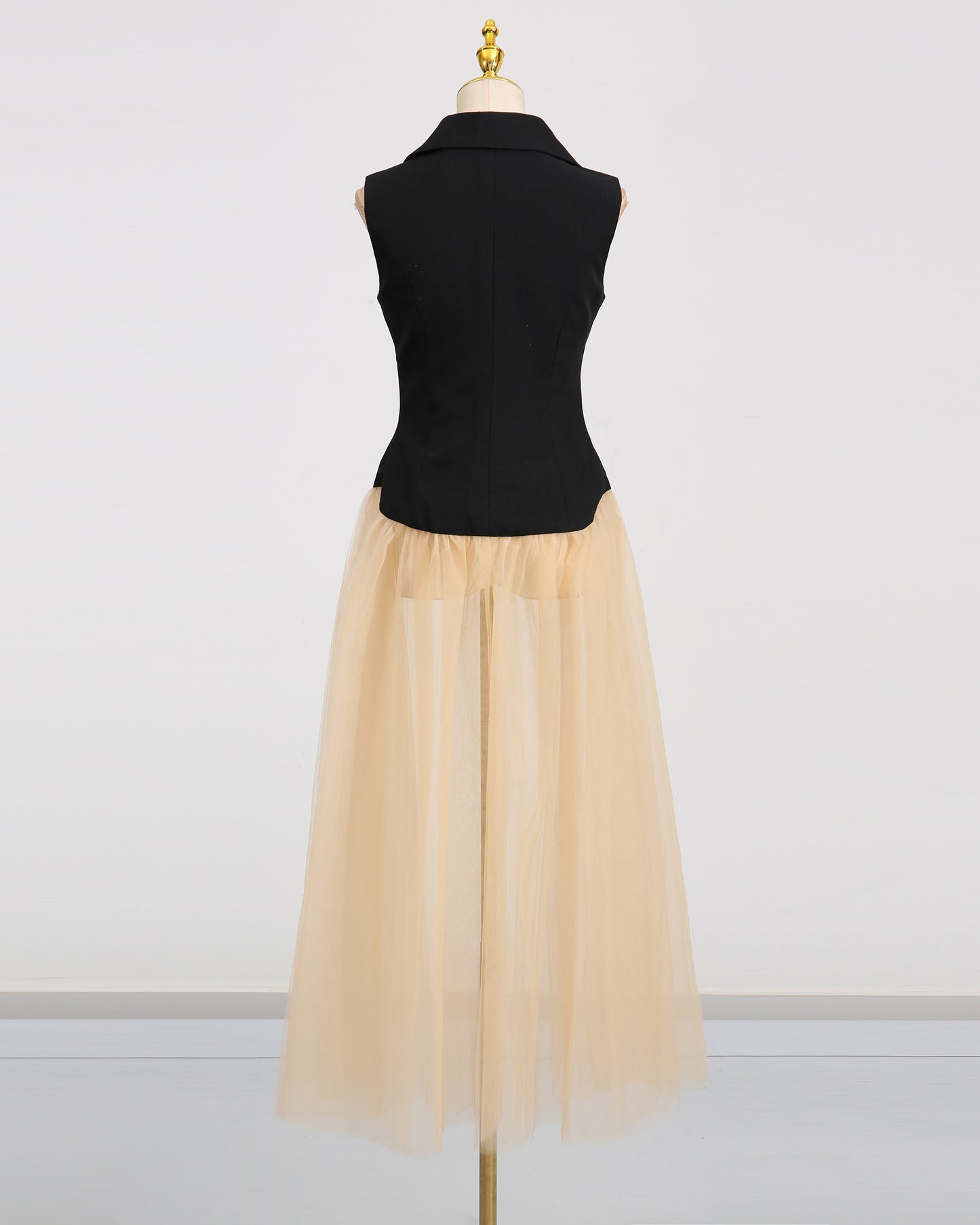 Black Apricot Sleeveless Mesh Jacket