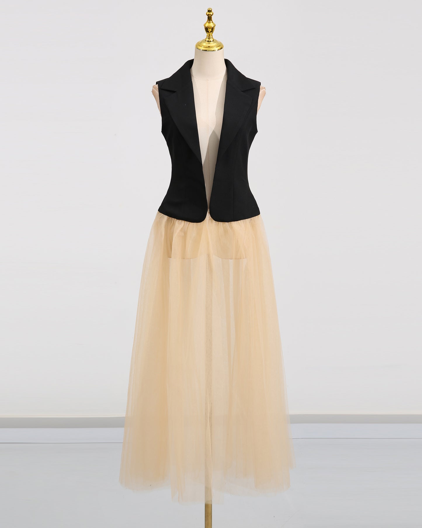 Black Apricot Sleeveless Mesh Jacket