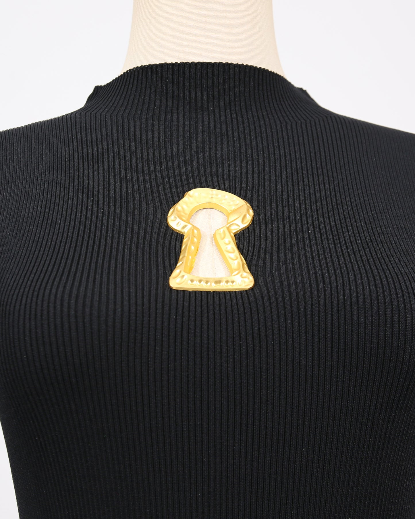 Black Keyhole Sleeveless Knit Dress