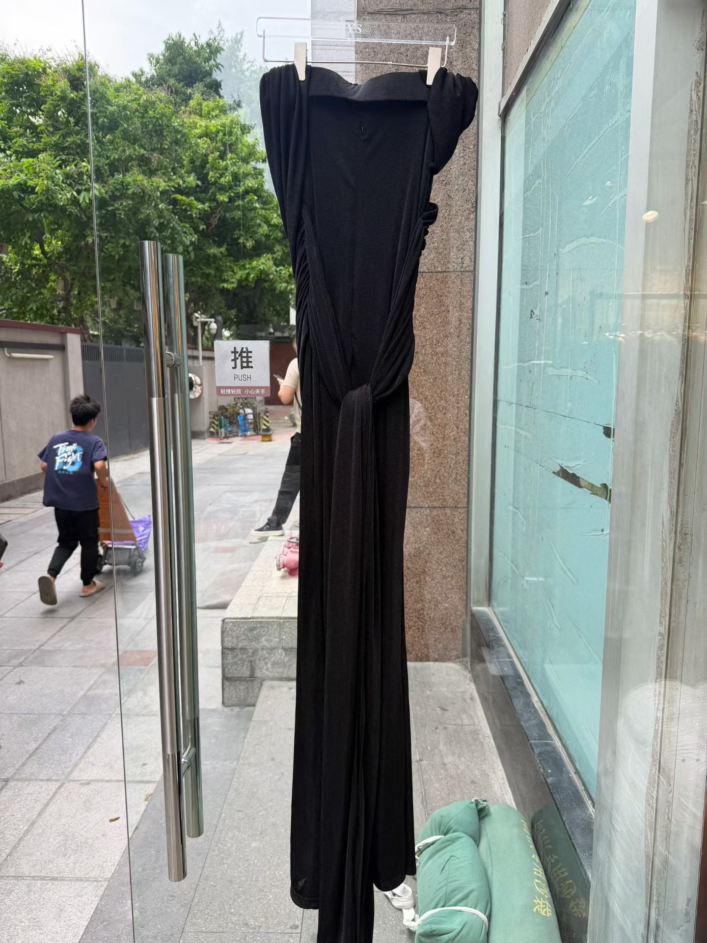 Black Pleated One-Shoulder Mermaid Evening Gown