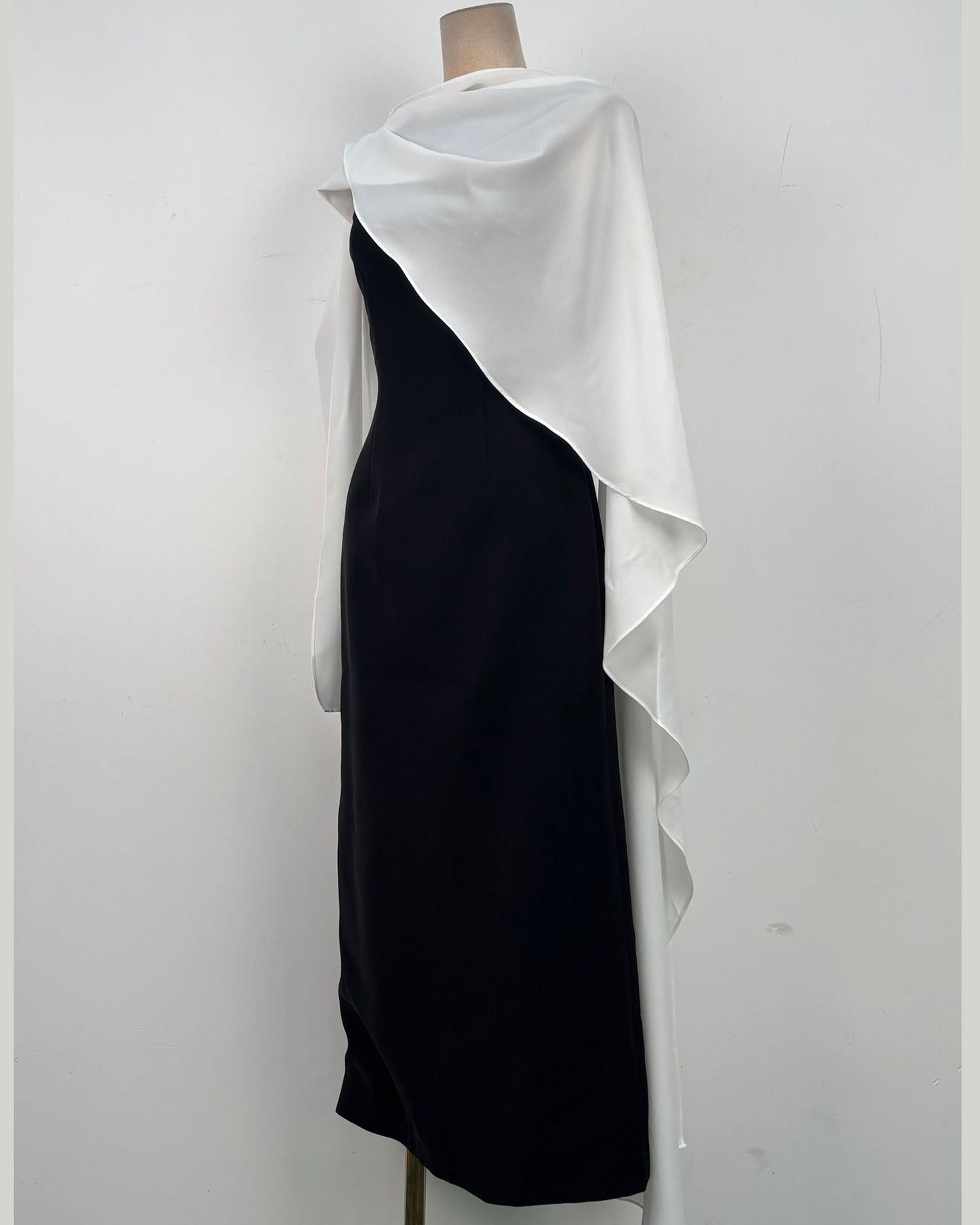 Black White Colorblock Cape Sleeve Maxi Dress
