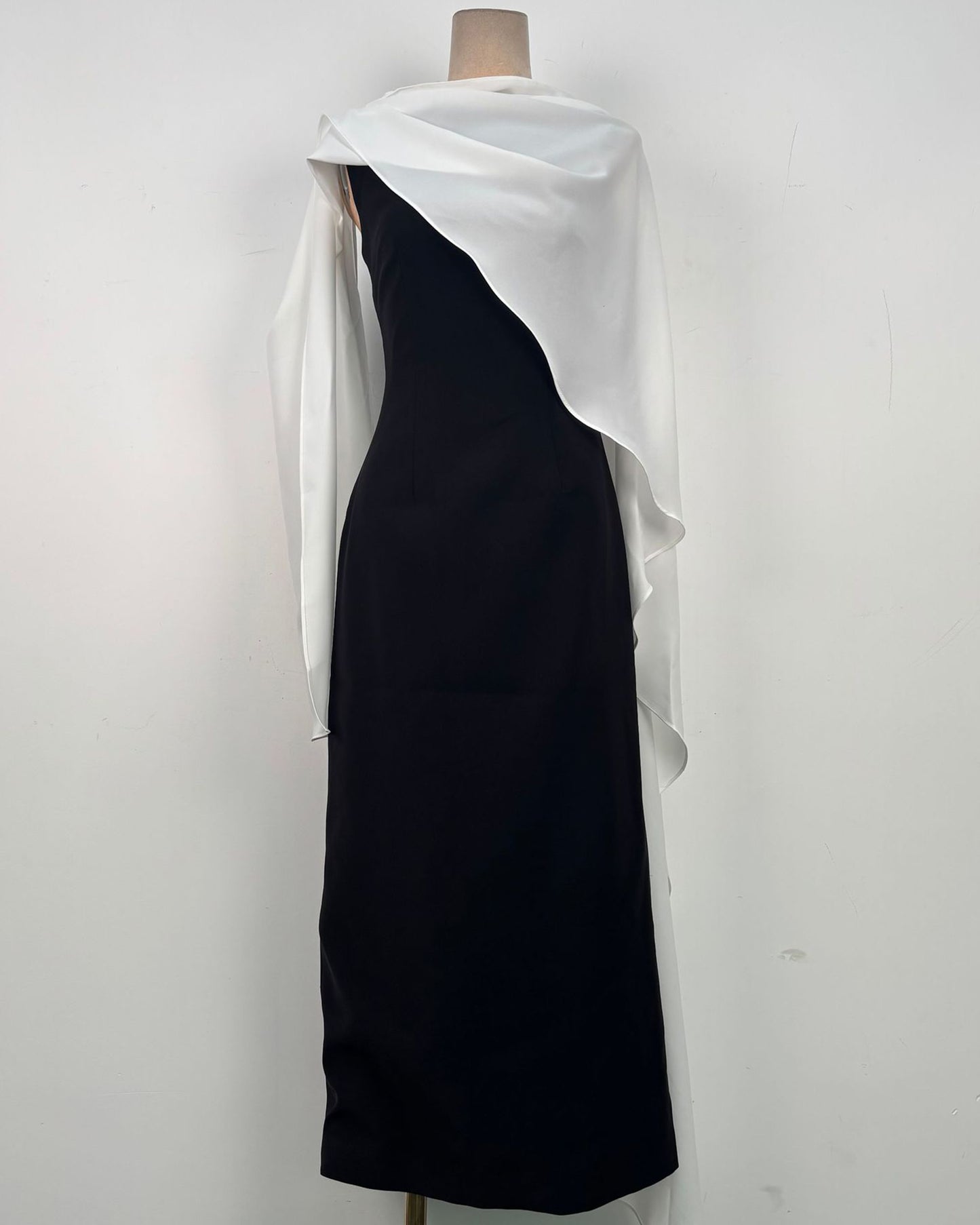 Black White Colorblock Cape Sleeve Maxi Dress