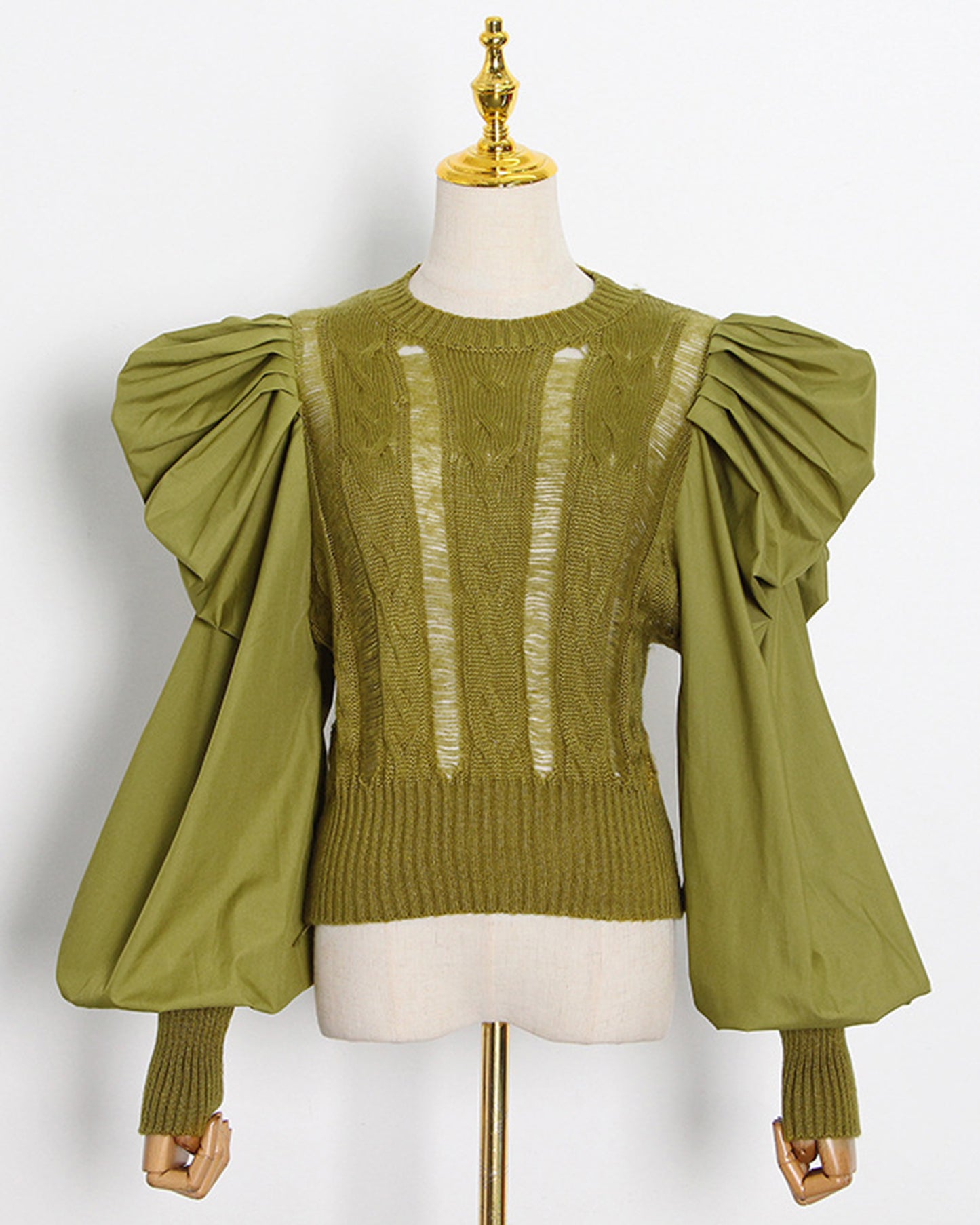 Green Cable-Knit Sweater with Voluminous Puff Sleeves