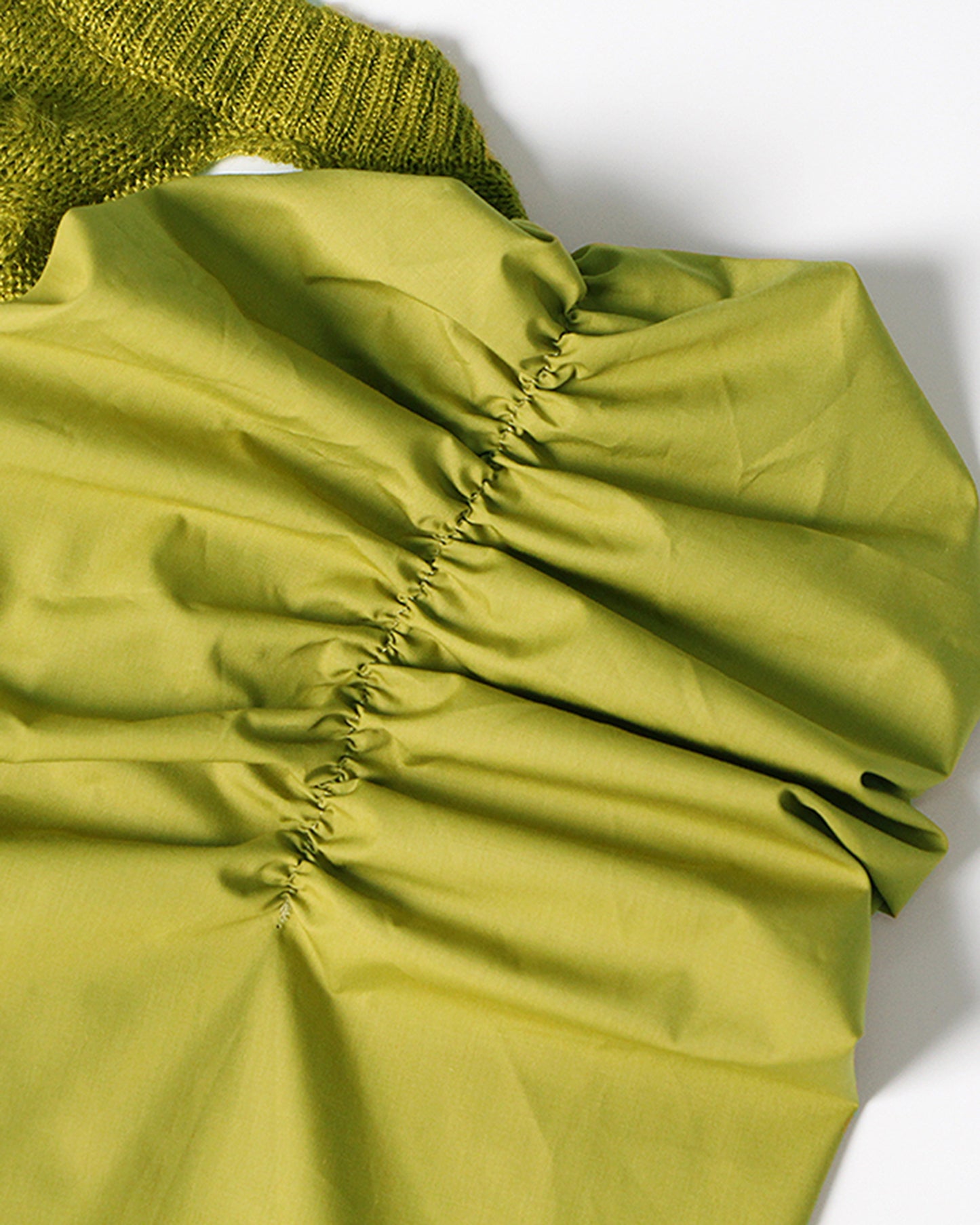 Green Cable-Knit Sweater with Voluminous Puff Sleeves