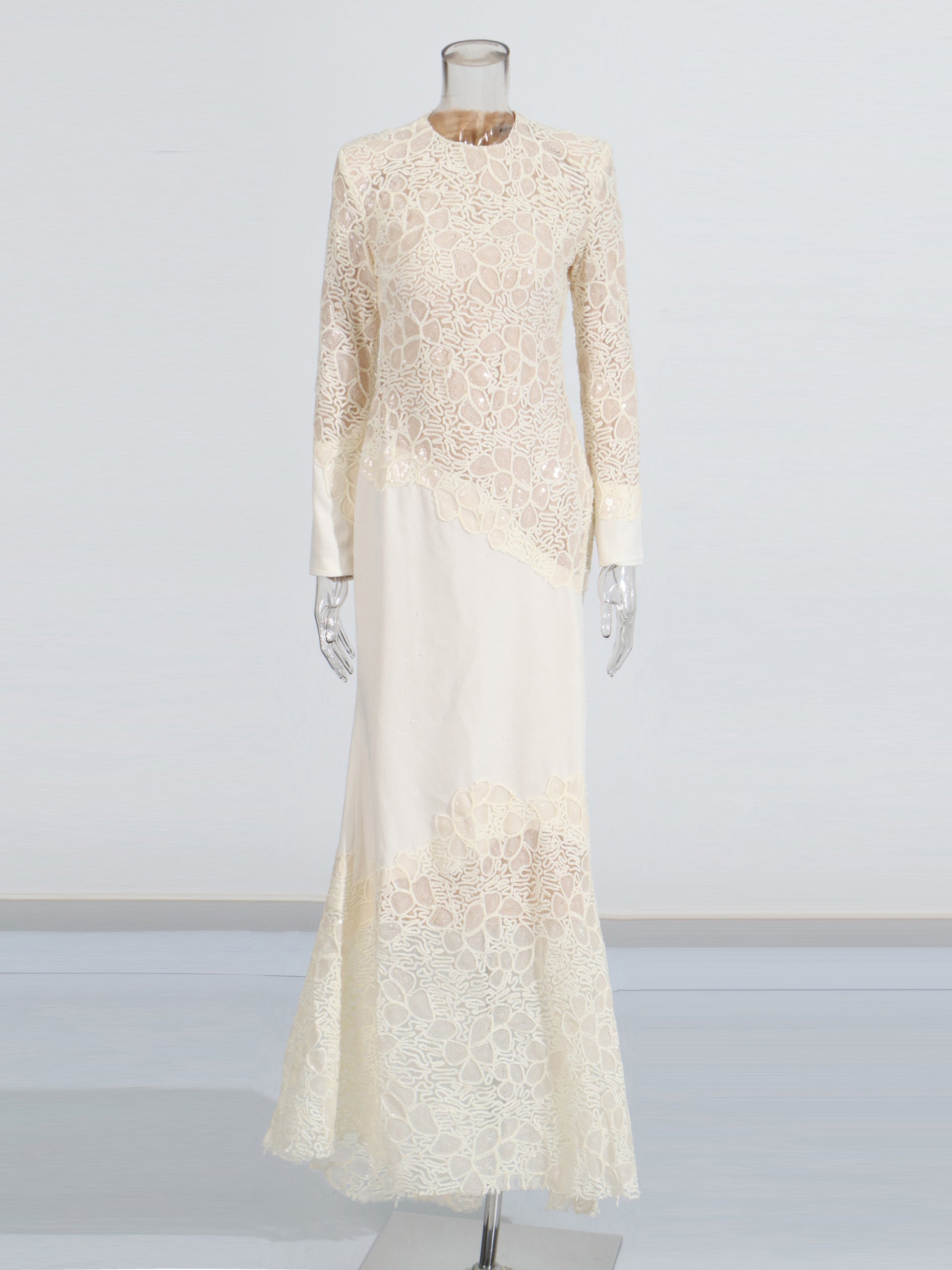 Elegant Cream Lace Long-Sleeve Maxi Dress