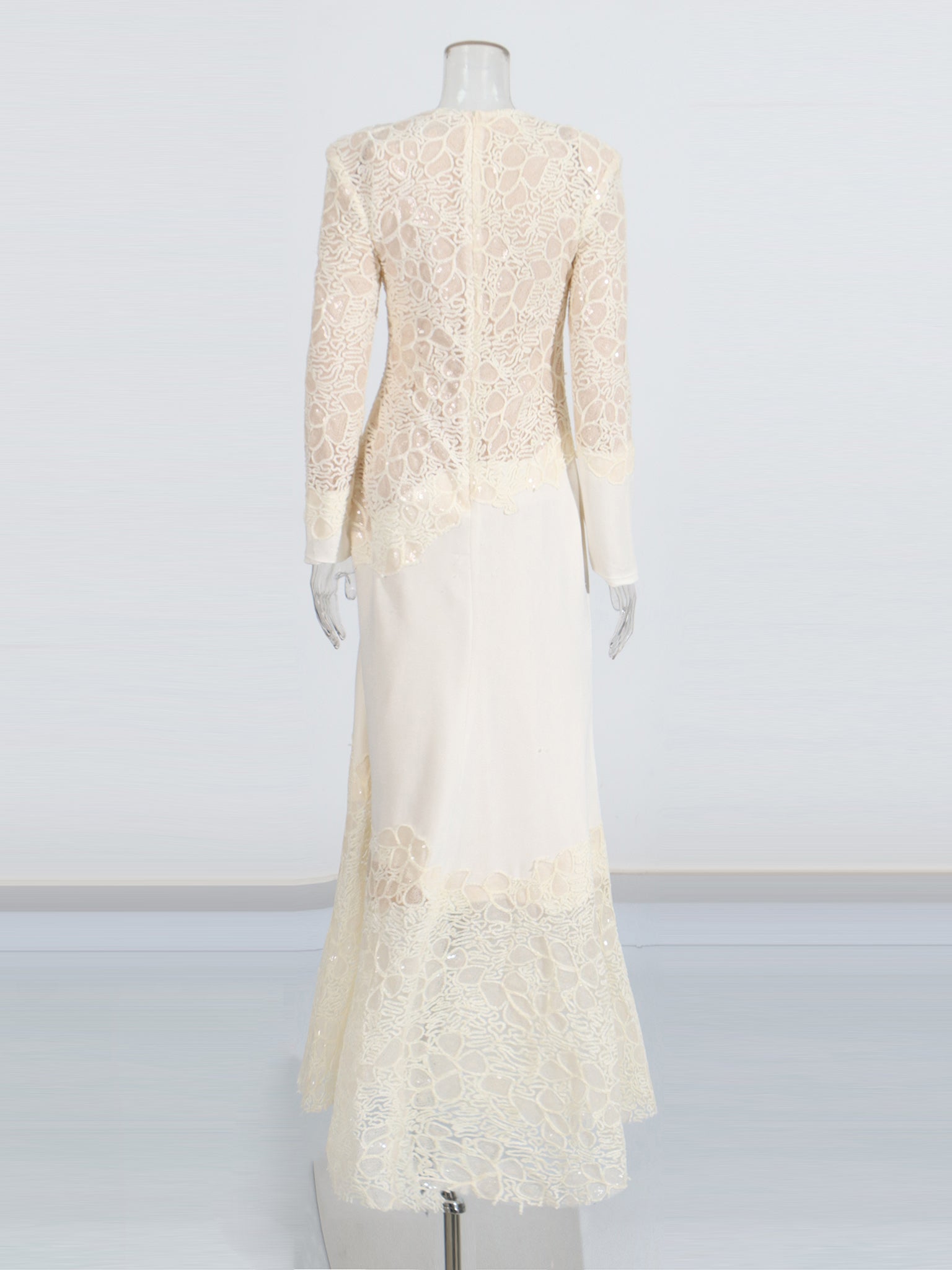 Elegant Cream Lace Long-Sleeve Maxi Dress