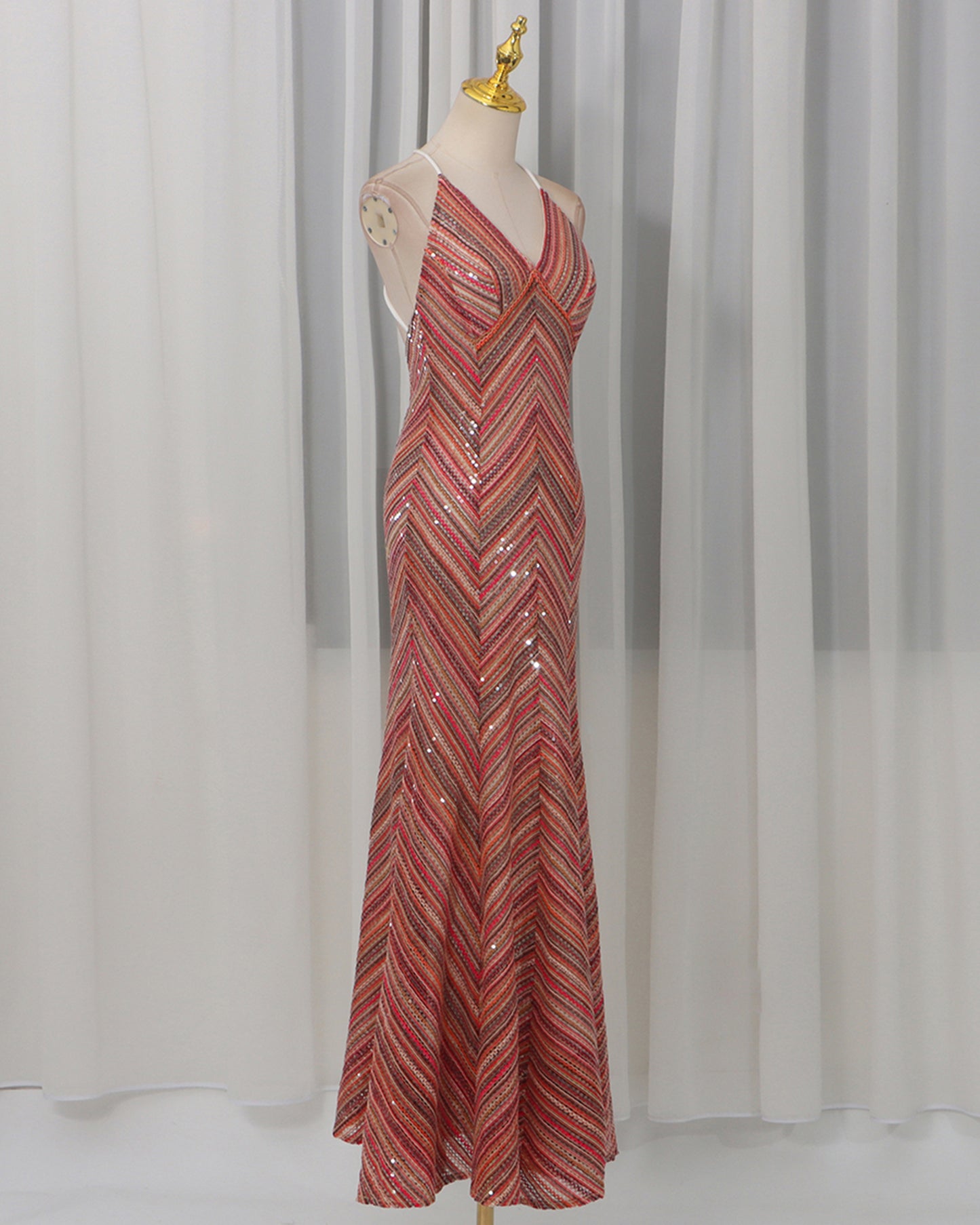 Red-Gold Sequin V-Neck Mermaid Gown