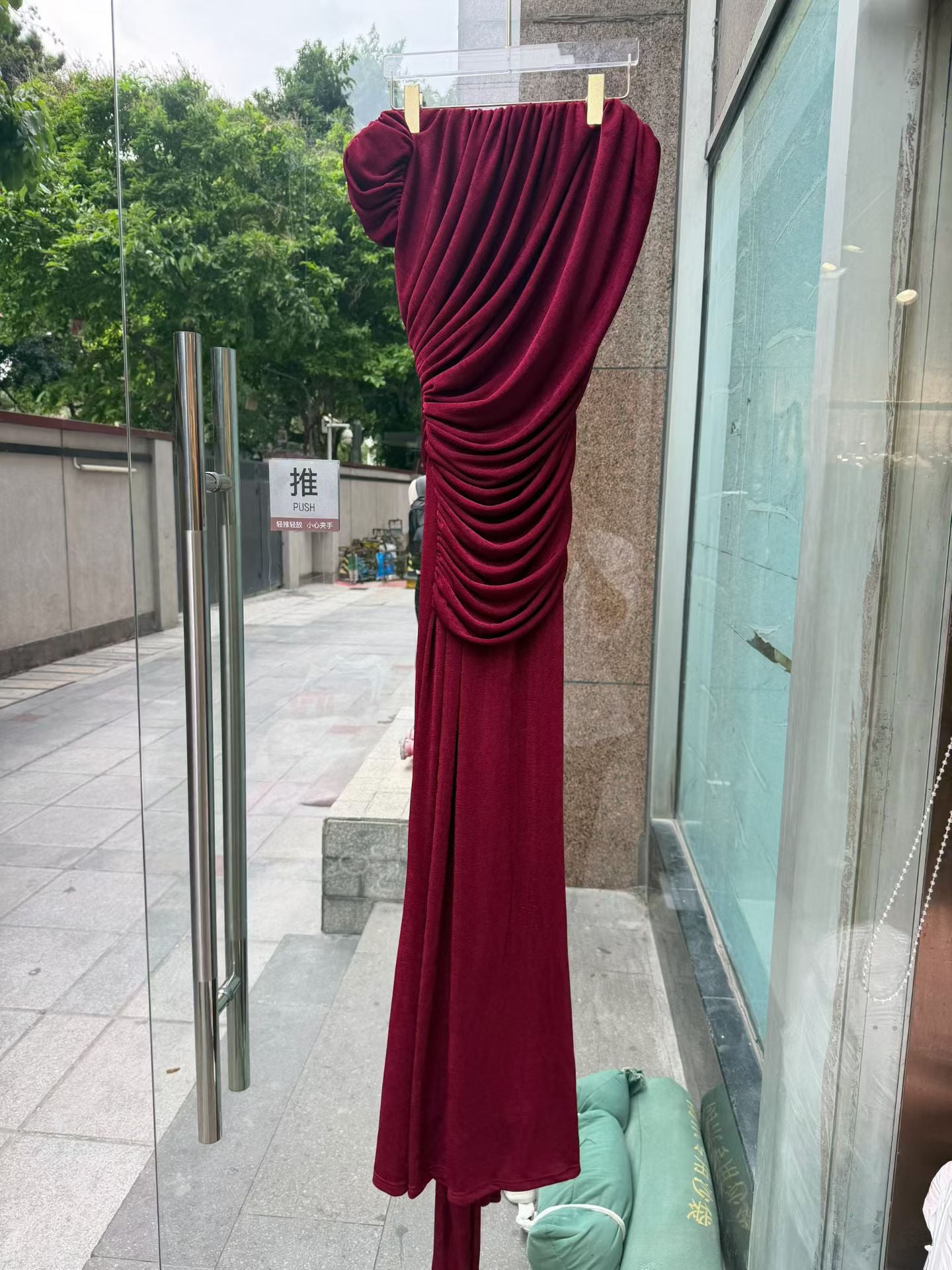 Red Pleated One-Shoulder Mermaid Evening Gown