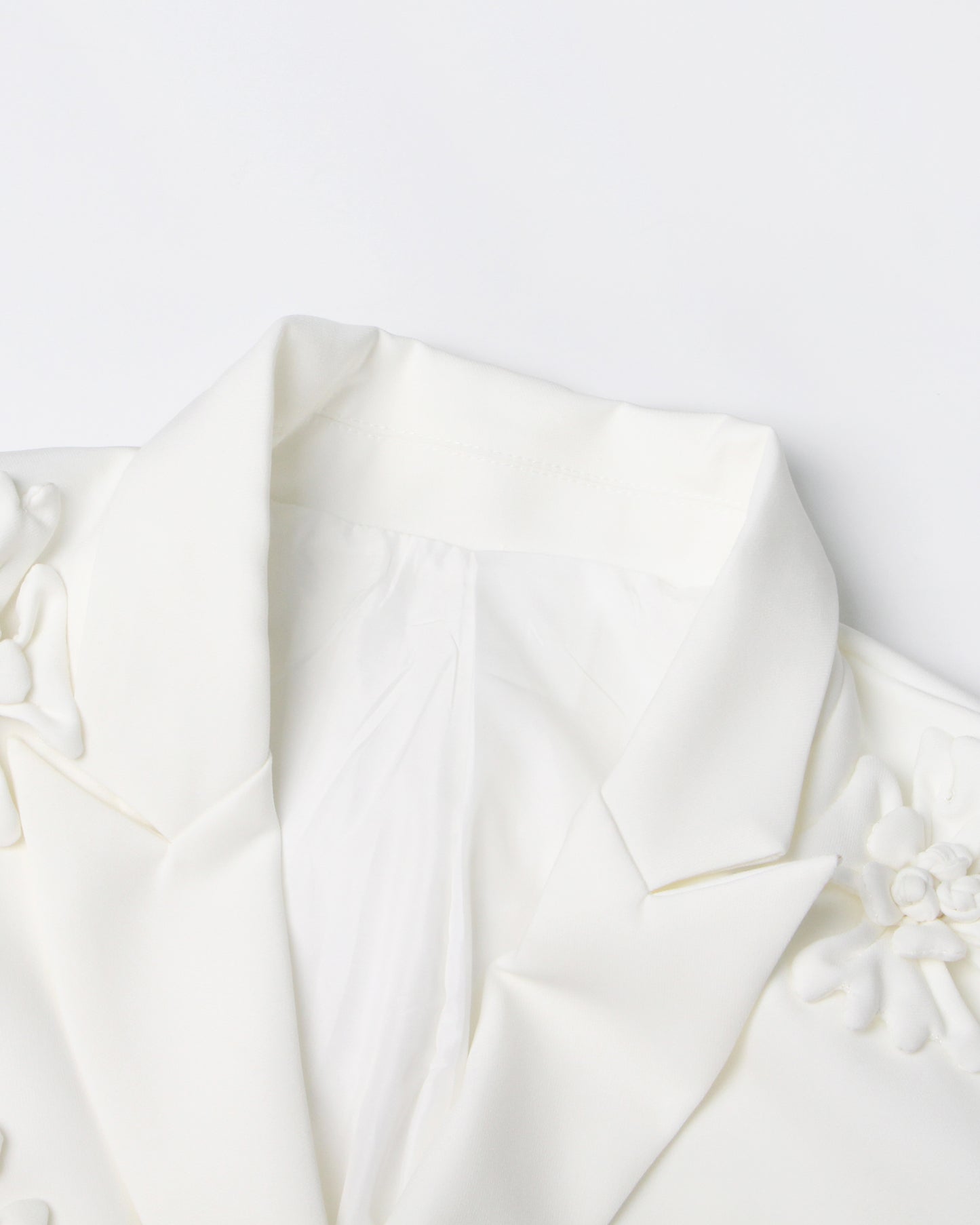 White 3D Floral Double-Breasted Blazer