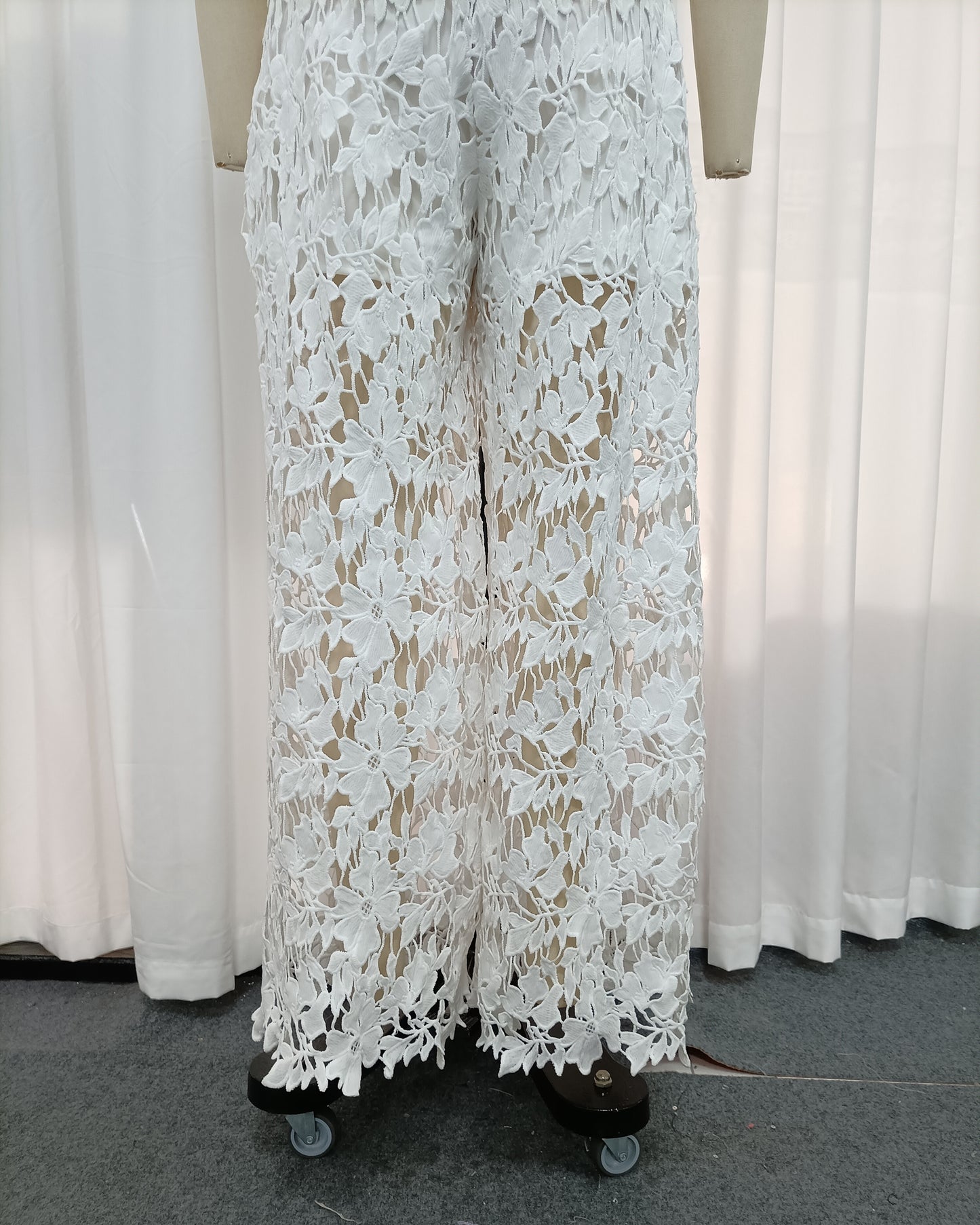 White Appliques Lace Two-Piece Set