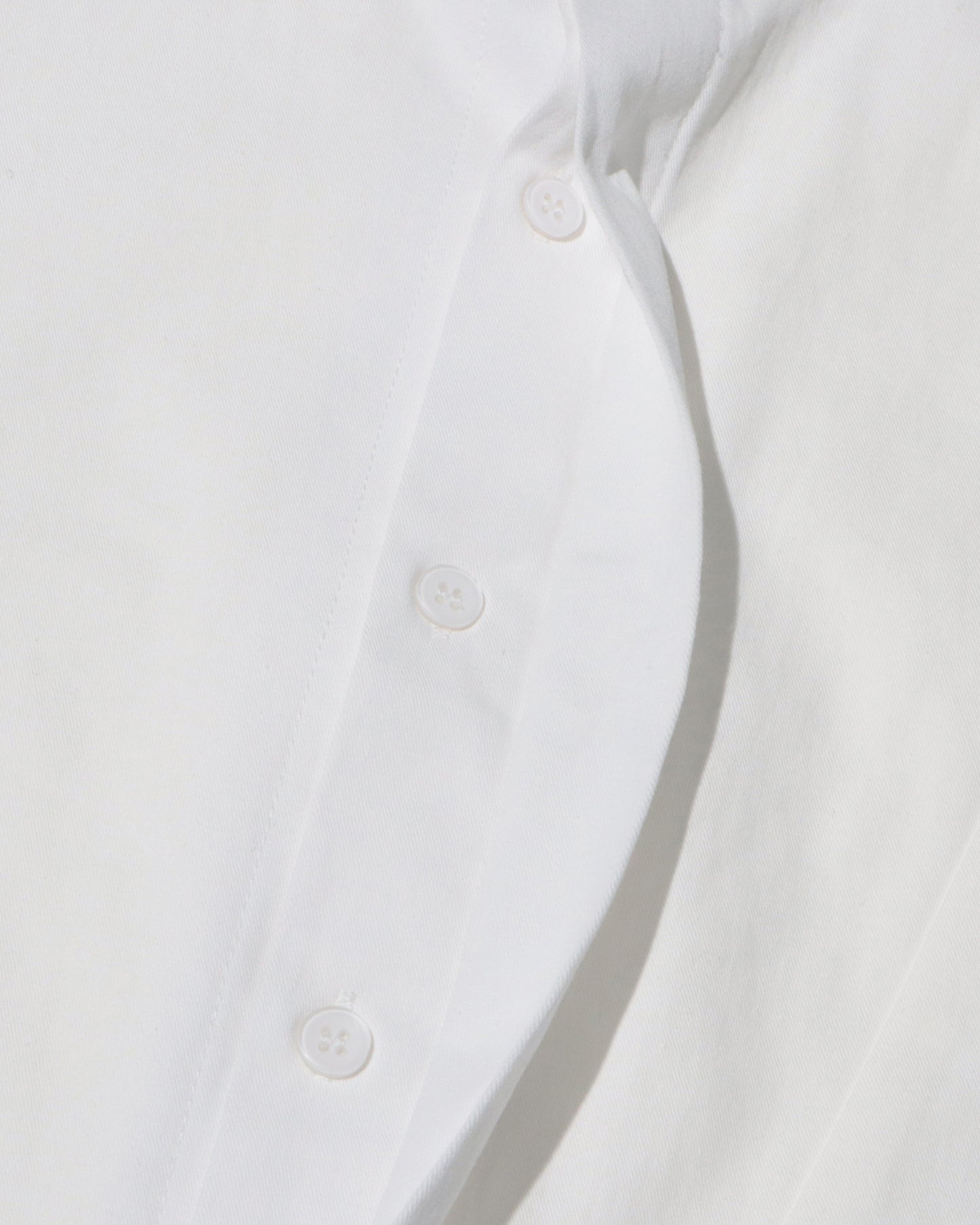 White Stand-Collar Shirt with Split Sleeves