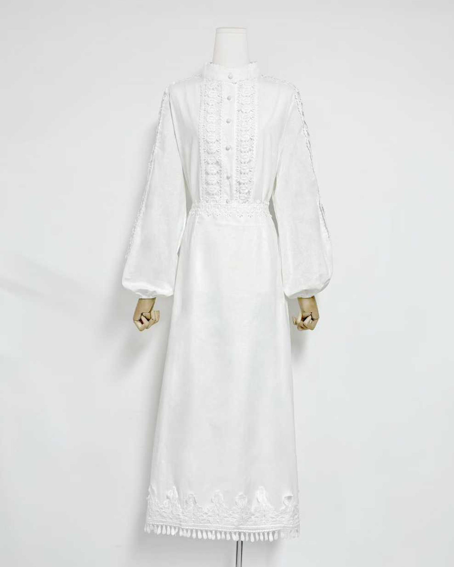 White Stand Collar Lace Tassel 2-Piece Set