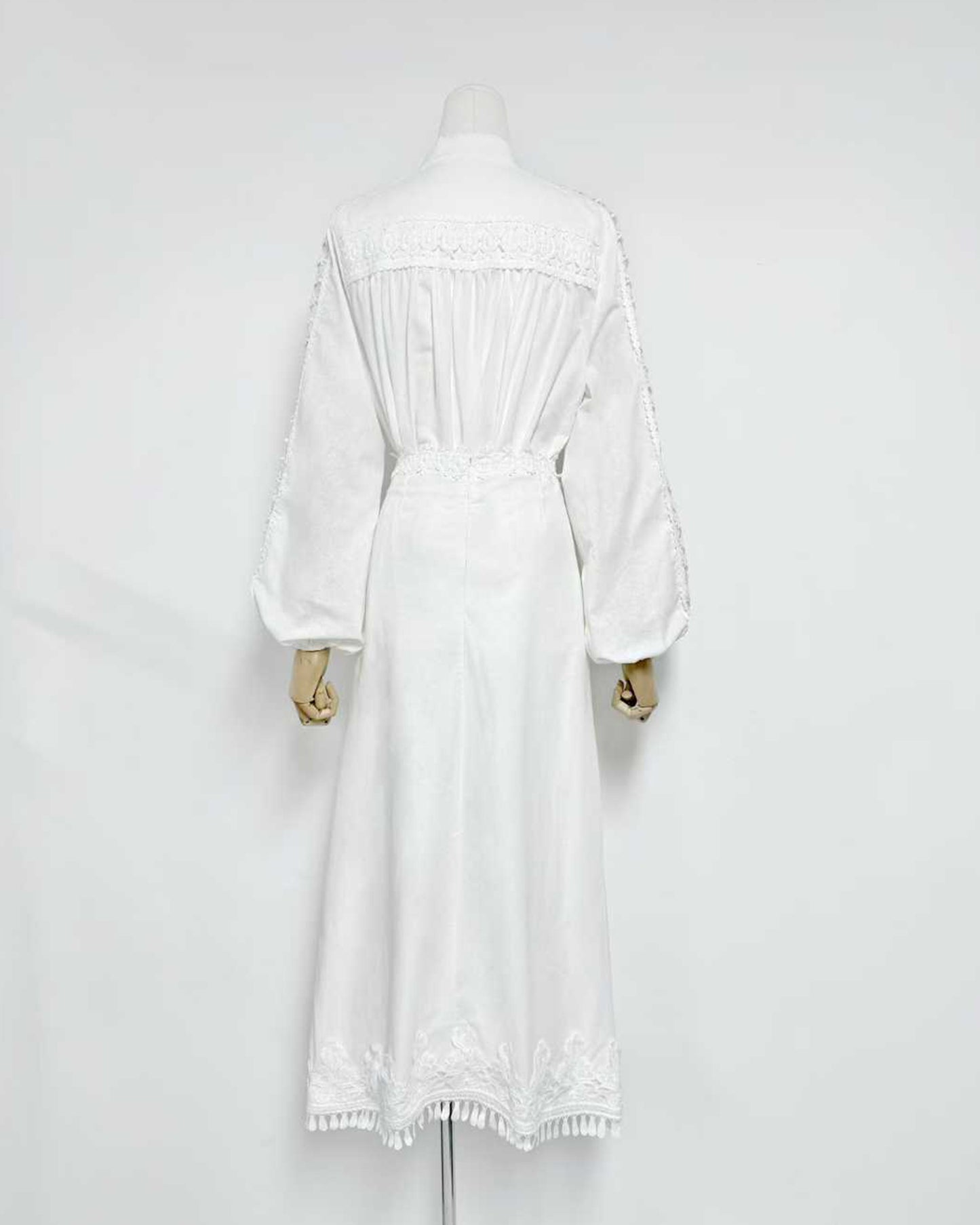 White Stand Collar Lace Tassel 2-Piece Set