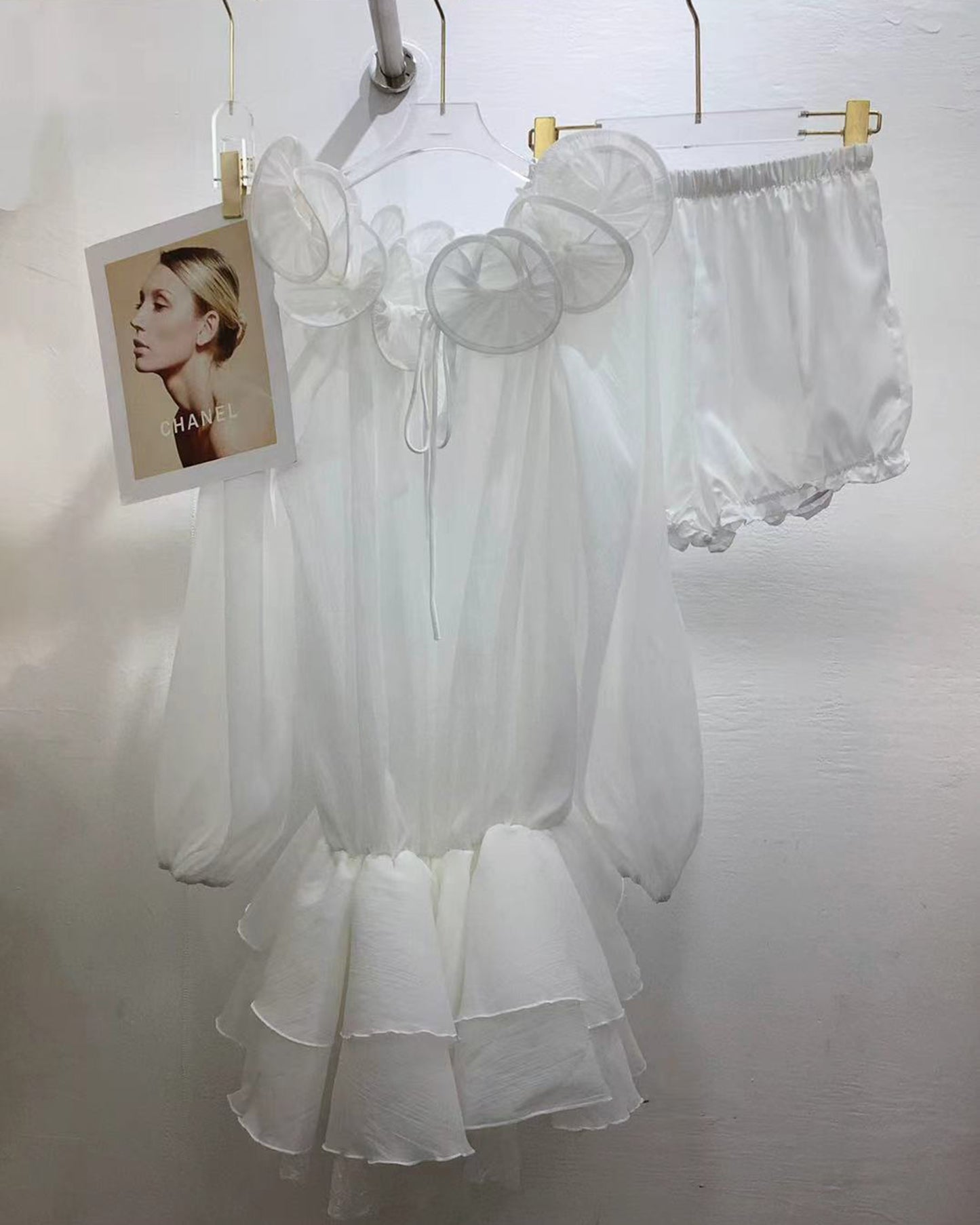 White Tulle 3D Floral Lantern Sleeve Mini Dress