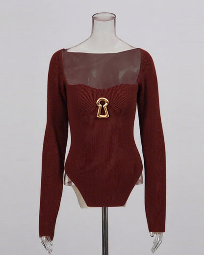 Winered Knitting Sweater with Gold Keyhole Accent