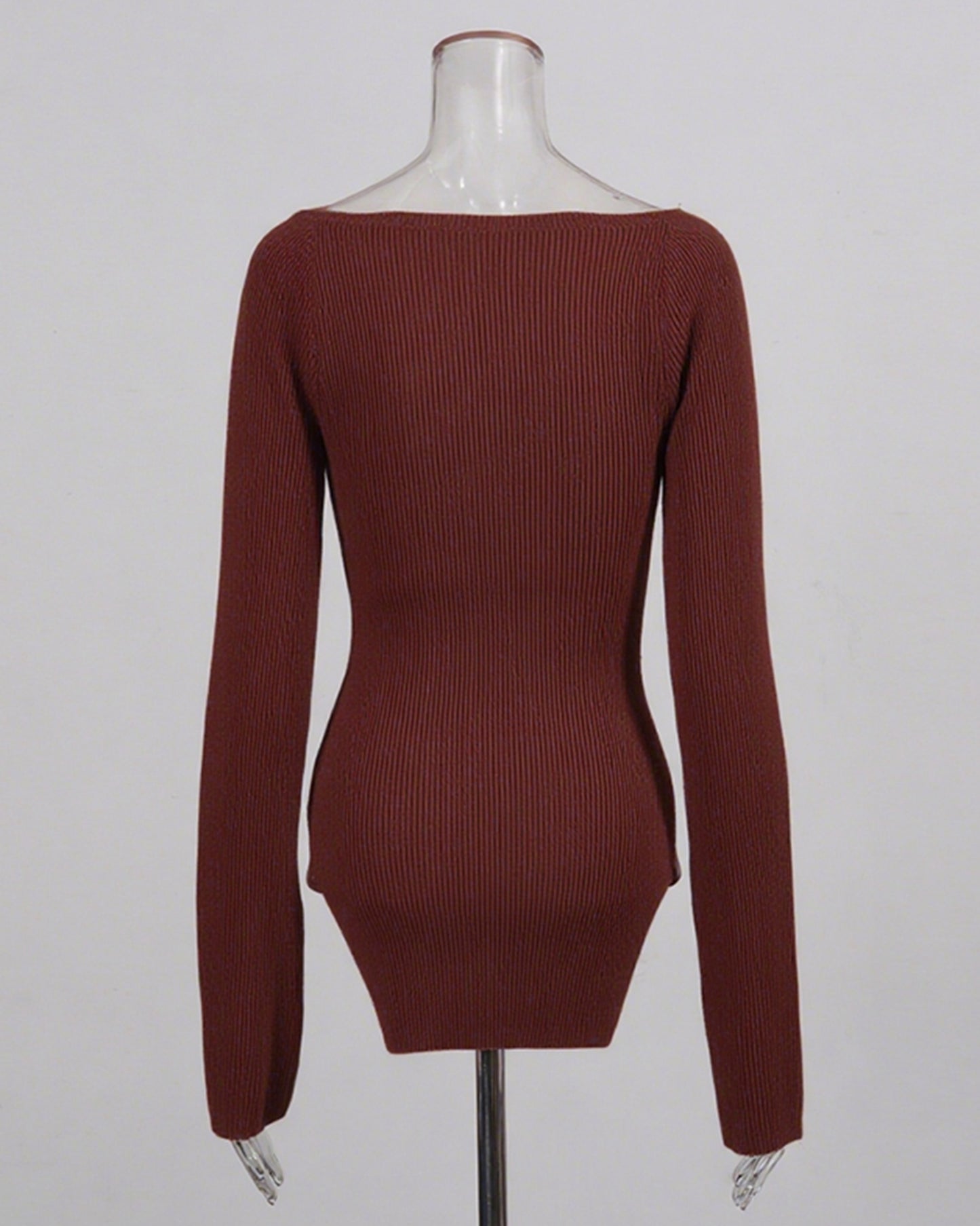 Winered Knitting Sweater with Gold Keyhole Accent