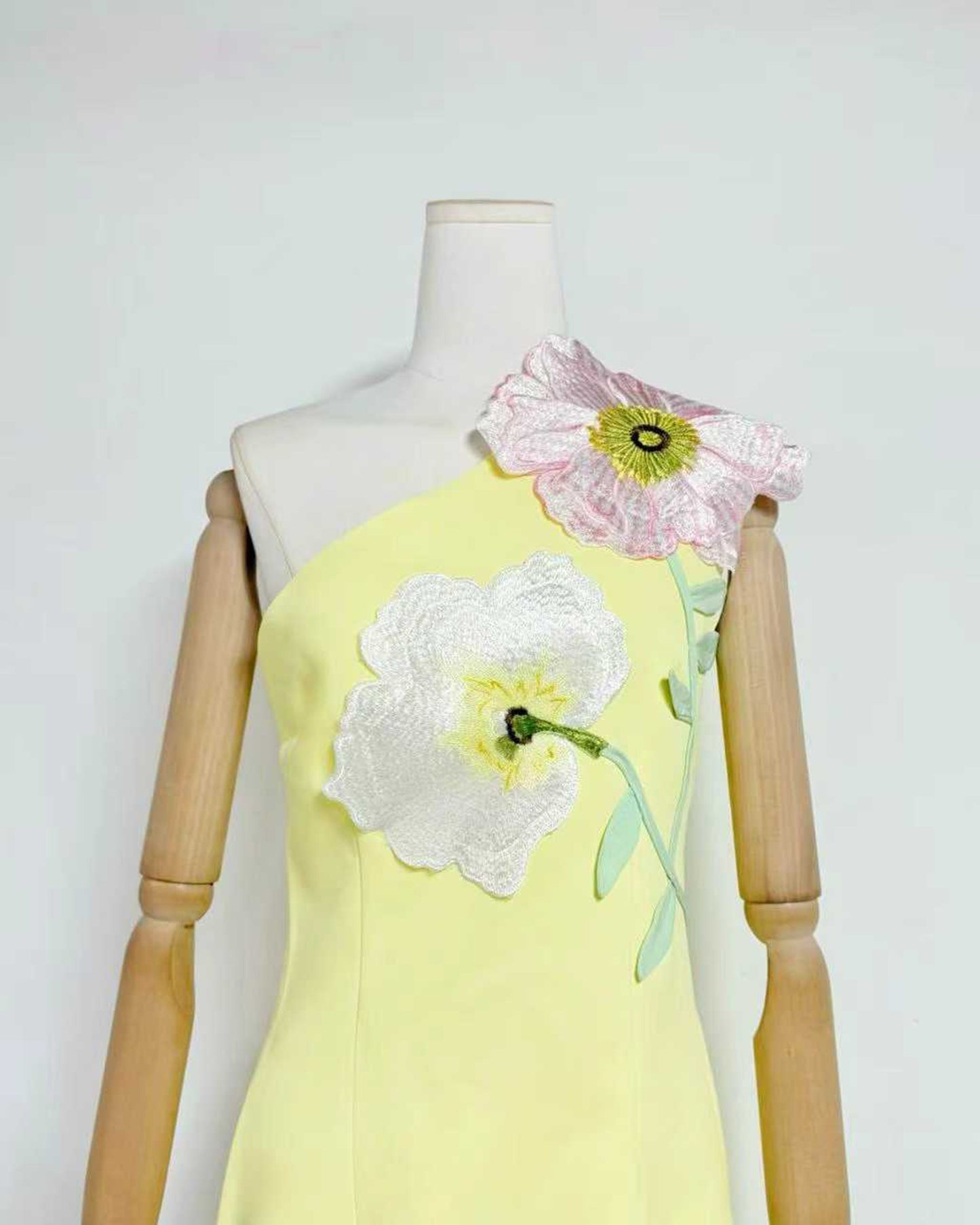 Yellow One-Shoulder Floral Appliqué Mini Dress