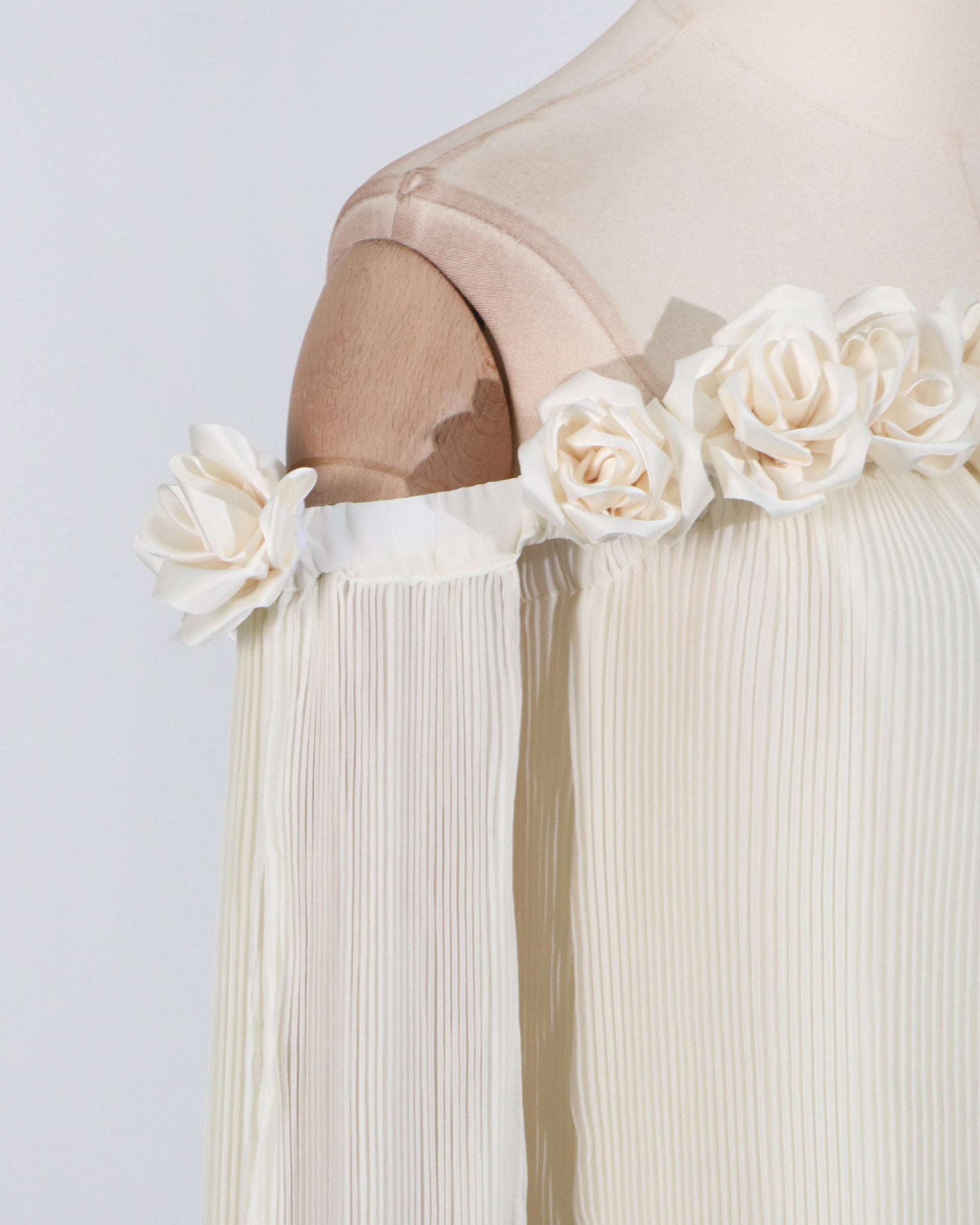 Beige Off - Shoulder Pleated Floral Maxi Dress - SISPELL