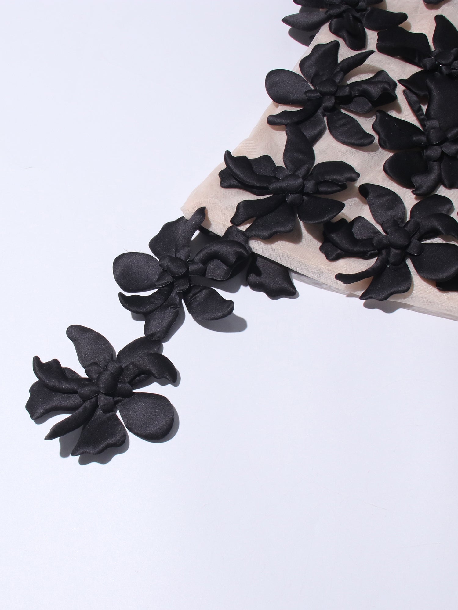 Black 3D Floral Appliqué Sleeveless Top - SISPELL