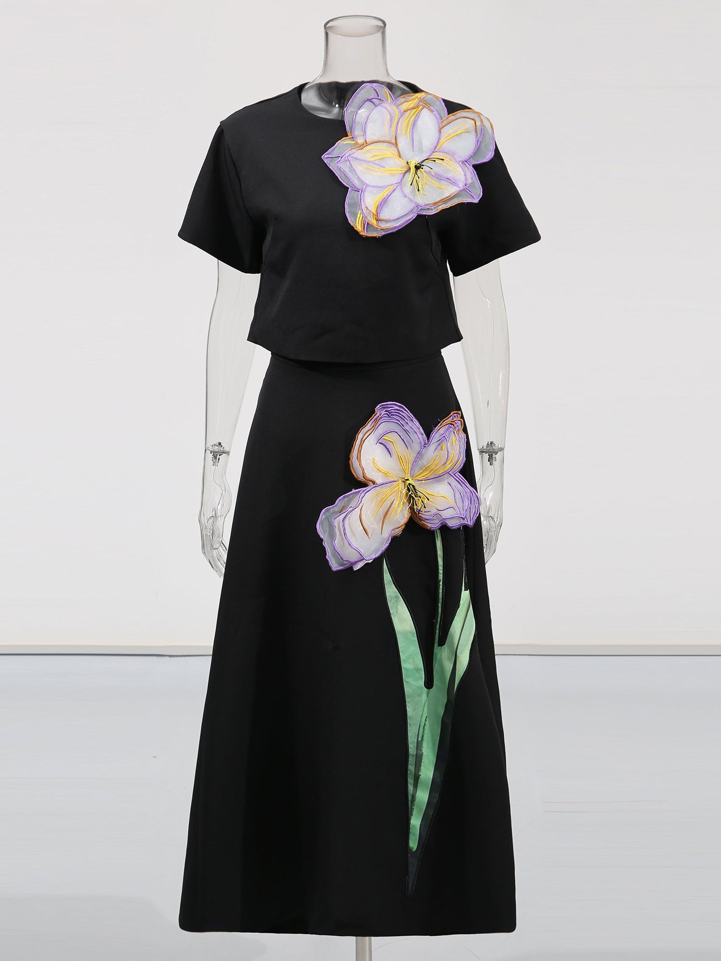 Black Floral Appliqué Crop Top & Midi Skirt Set - SISPELL