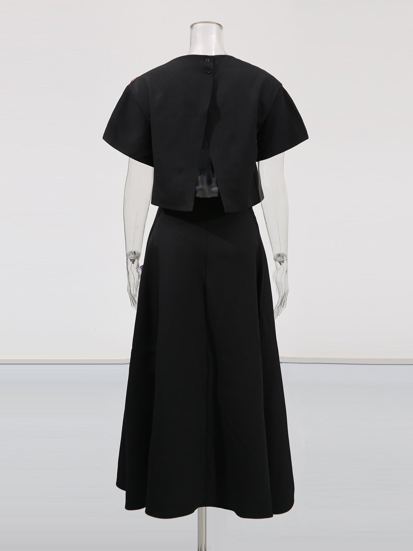 Black Floral Appliqué Crop Top & Midi Skirt Set - SISPELL