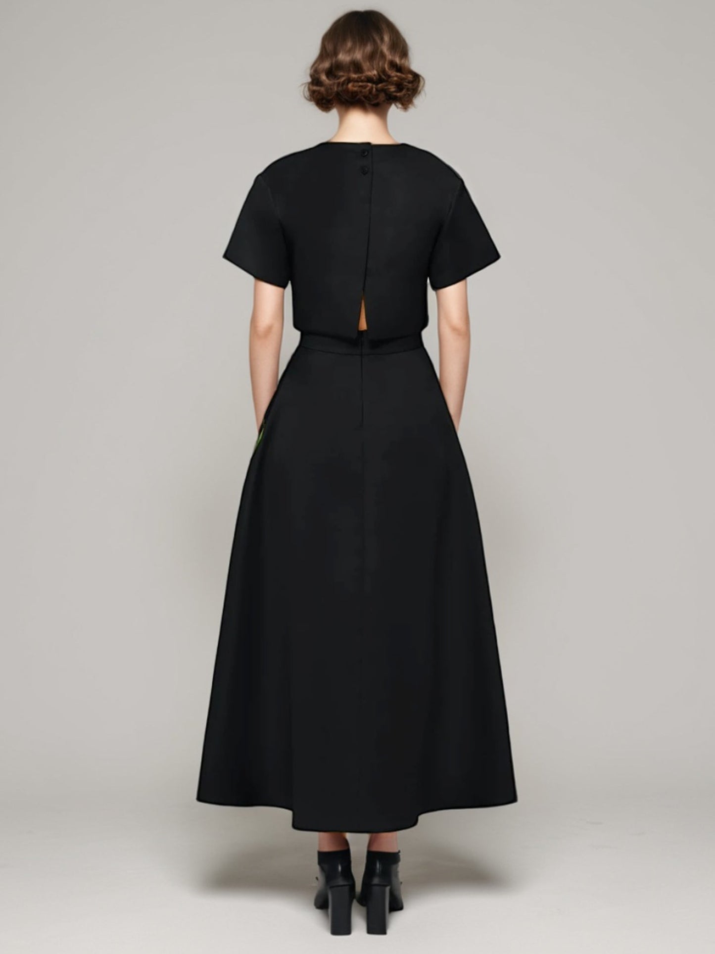 Black Floral Appliqué Crop Top & Midi Skirt Set - SISPELL