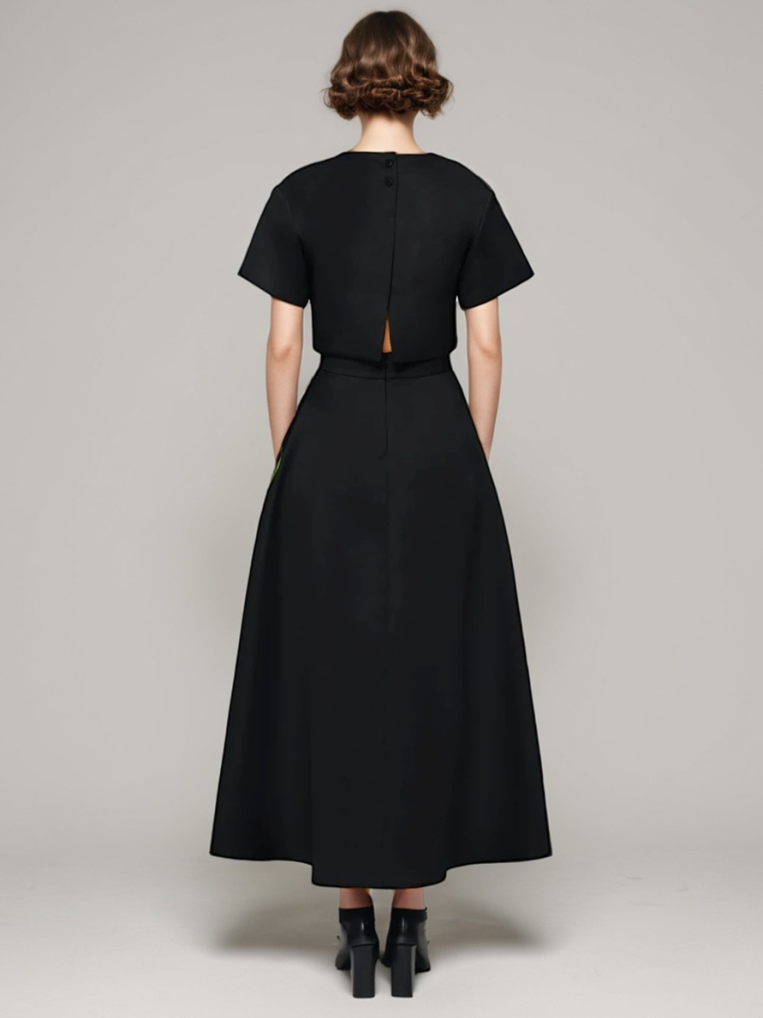 Black Floral Appliqué Crop Top & Midi Skirt Set - SISPELL