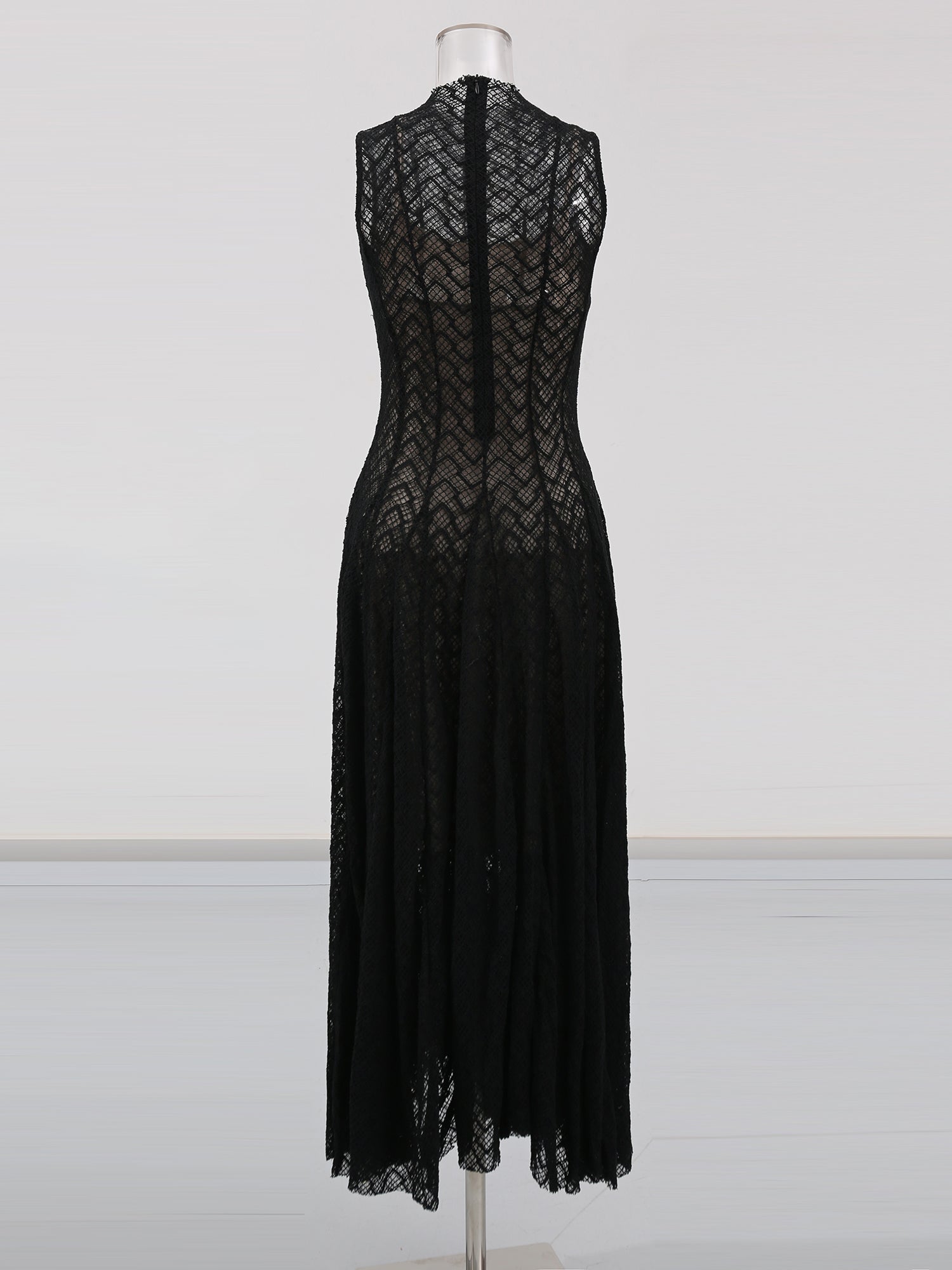 Black Lace Sleeveless Maxi Dress with Mock Neck - SISPELL