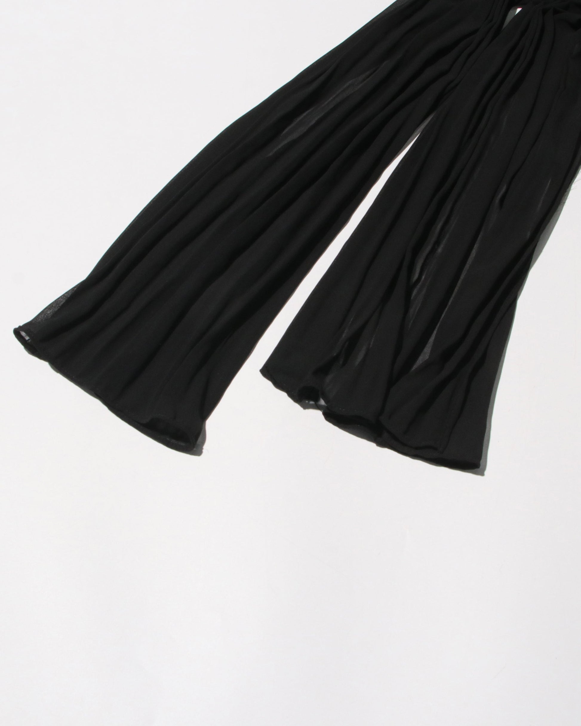 Black Off - Shoulder Pleated Floral Maxi Dress - SISPELL