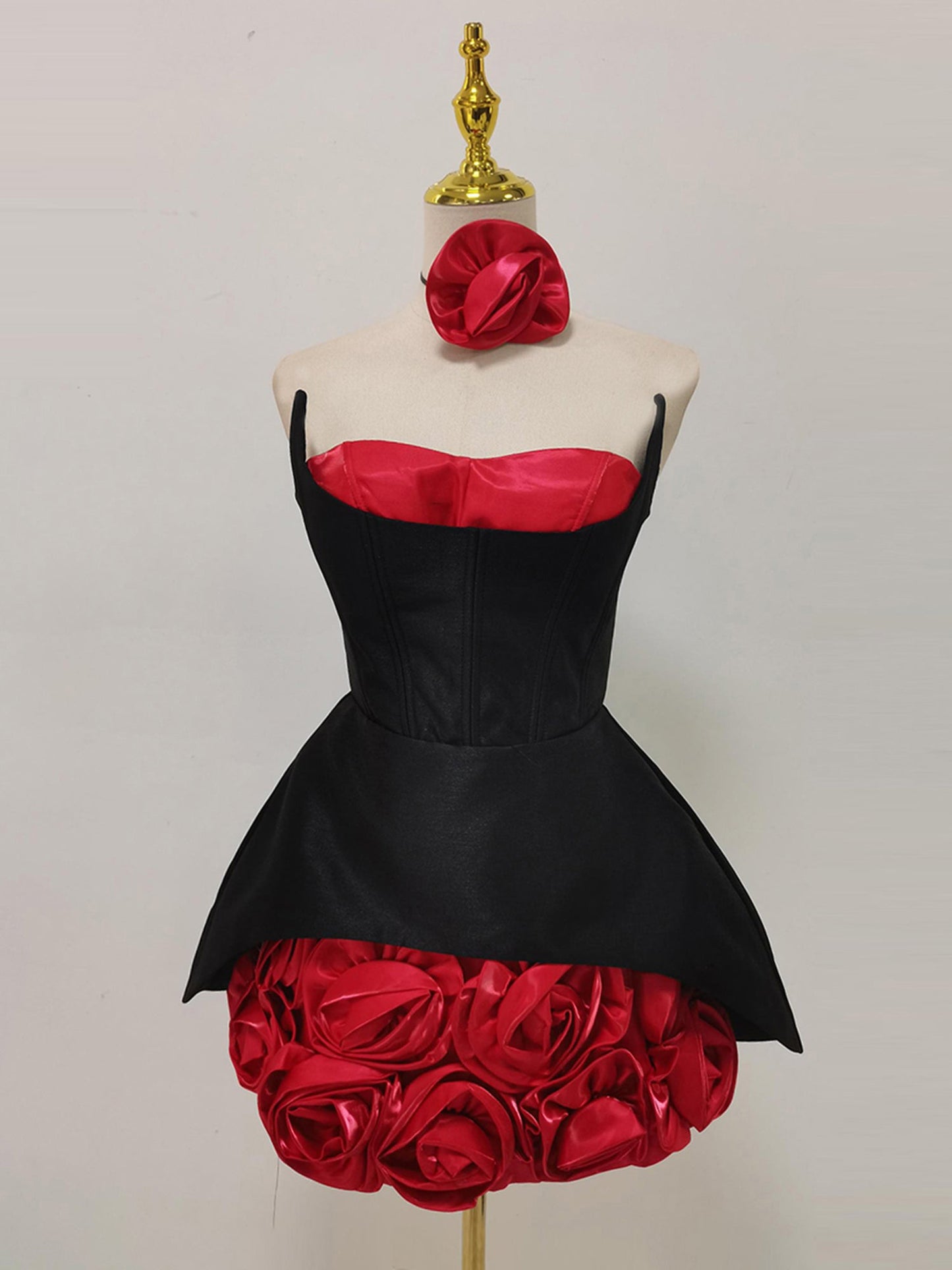 Black & Red Rose Appliqué Strapless Mini Dress - SISPELL