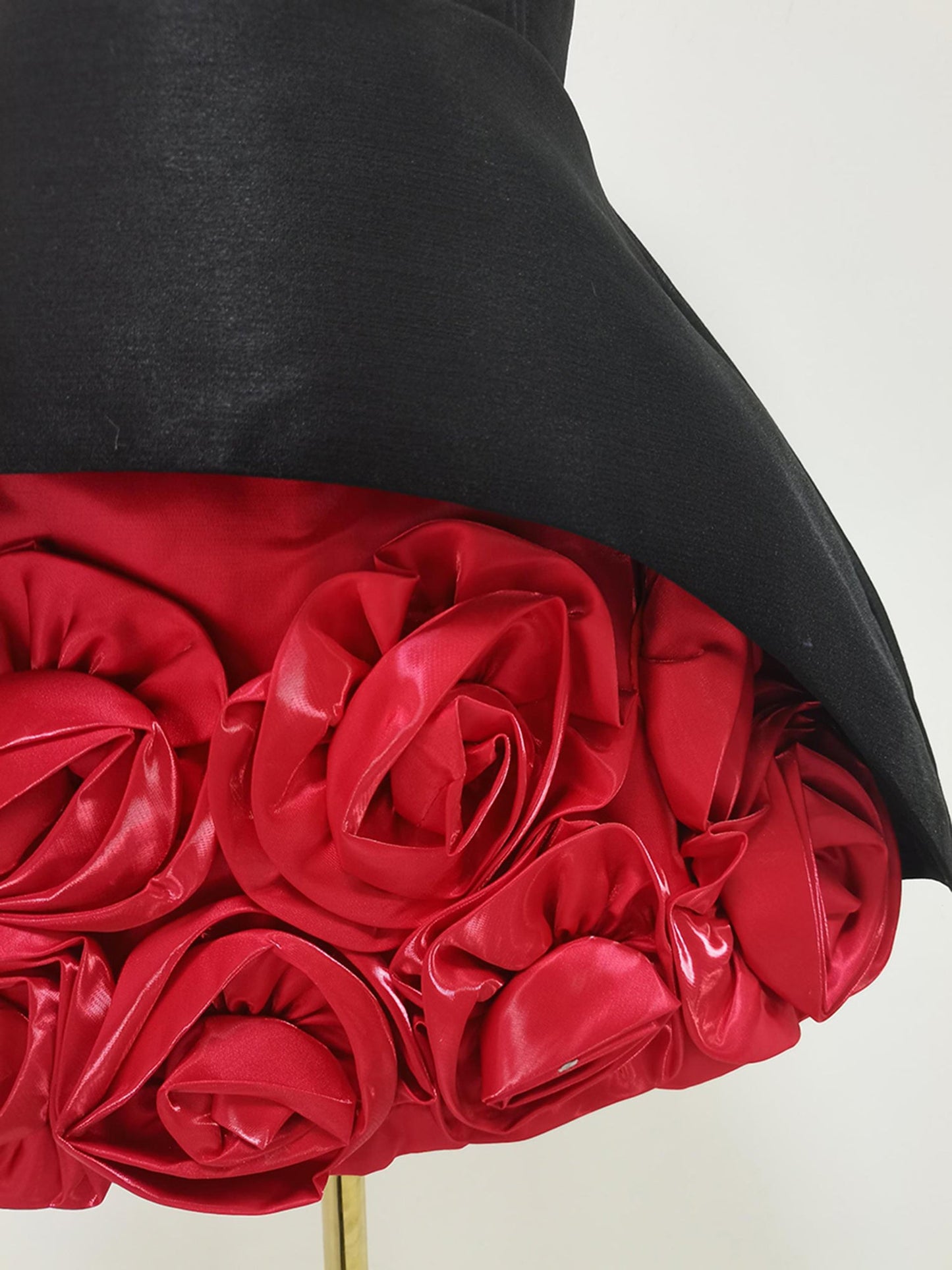Black & Red Rose Appliqué Strapless Mini Dress - SISPELL