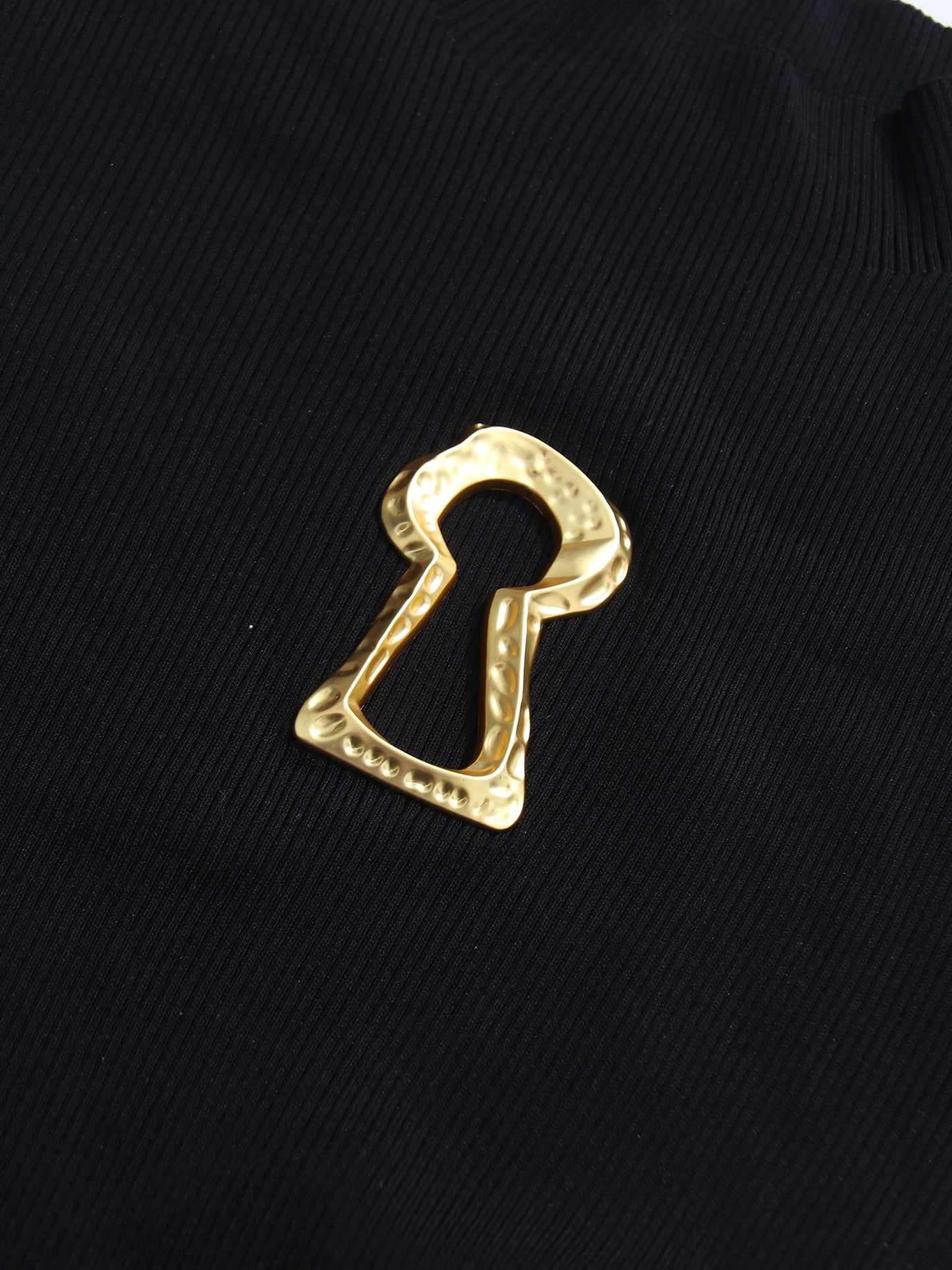 Black Ribbed Sweater with Gold Keyhole Embellishment - SISPELL