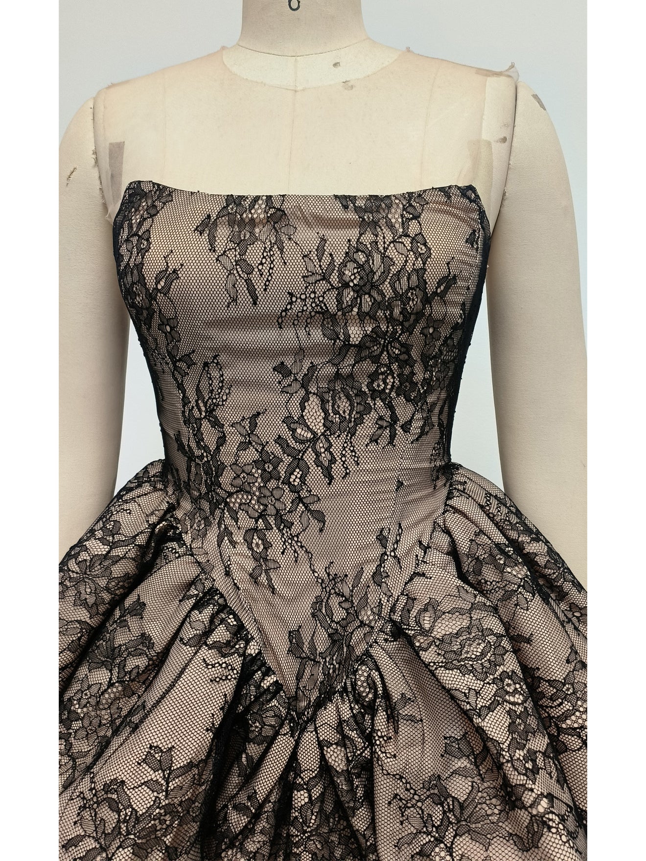 Off Shoulder Lace Short Dress