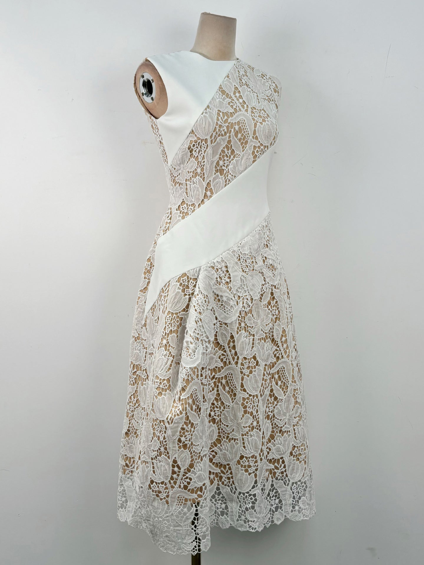 Patchwork Lace Sleeveless Midi Dress